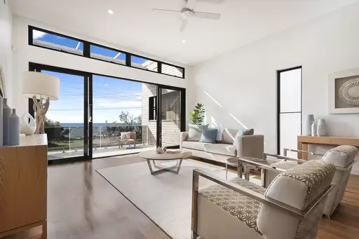 1/2-6 Point Nepean  Road, Dromana Sold by Melbourne Sotheby's International Realty