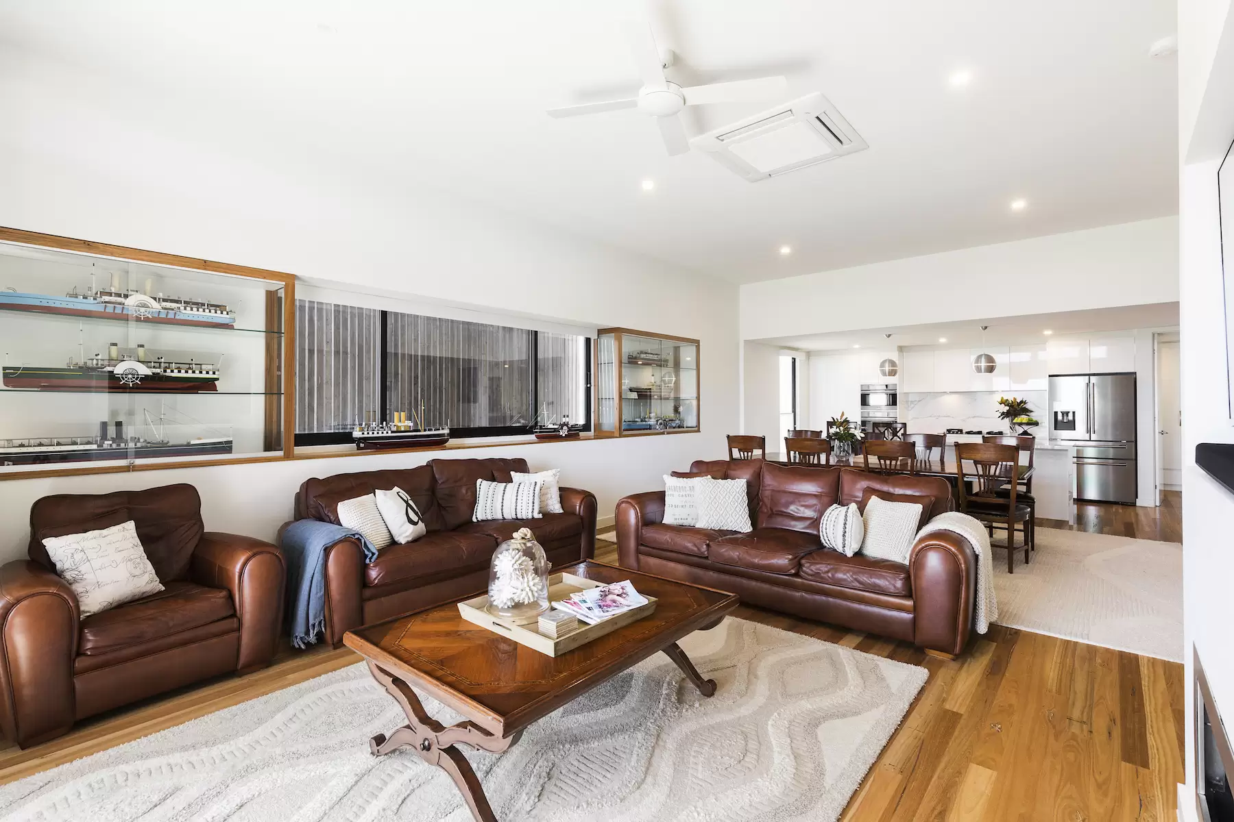 8/2 - 4 Point Nepean  Road, Dromana Sold by Melbourne Sotheby's International Realty - image 5