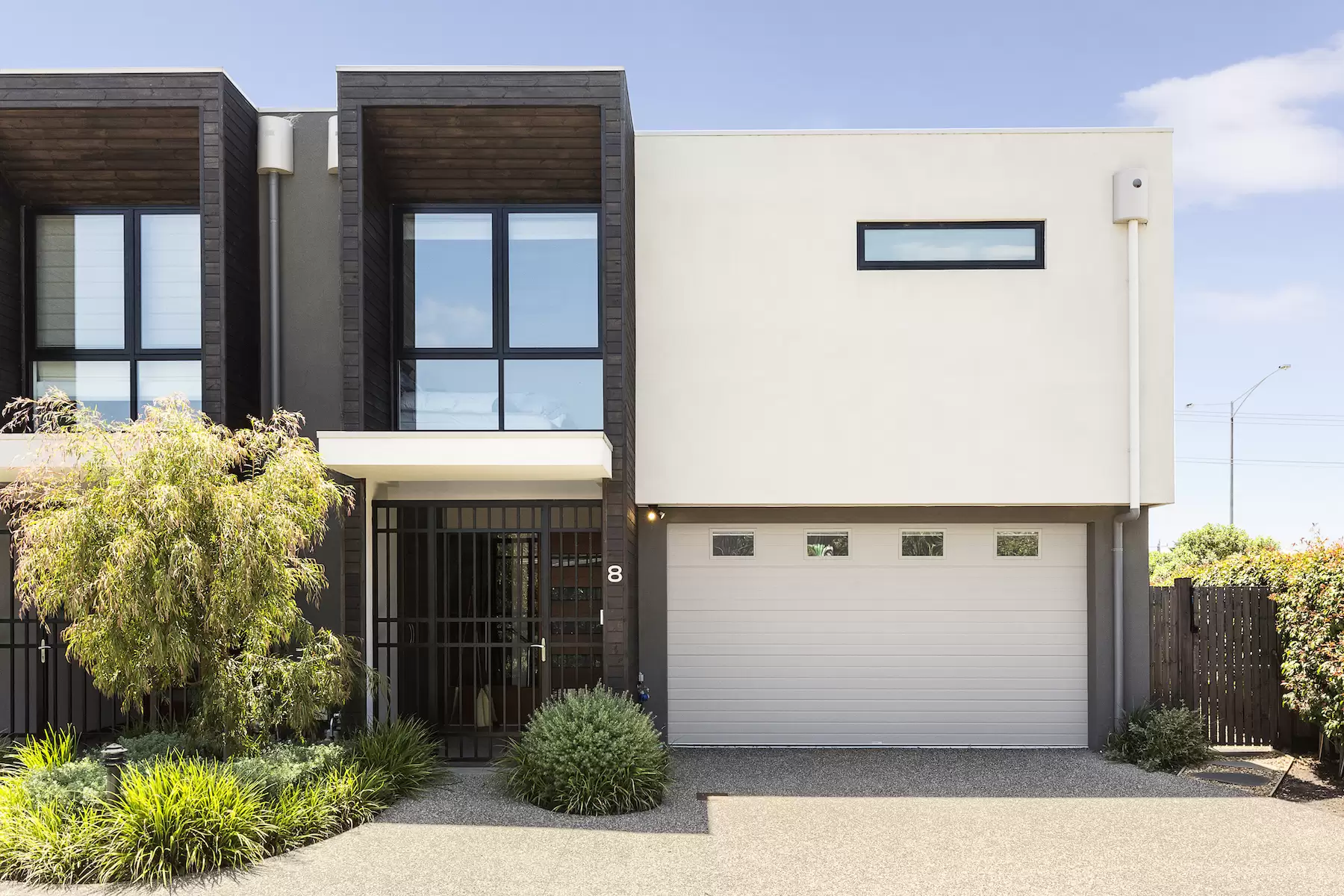 8/2 - 4 Point Nepean  Road, Dromana Sold by Melbourne Sotheby's International Realty - image 3