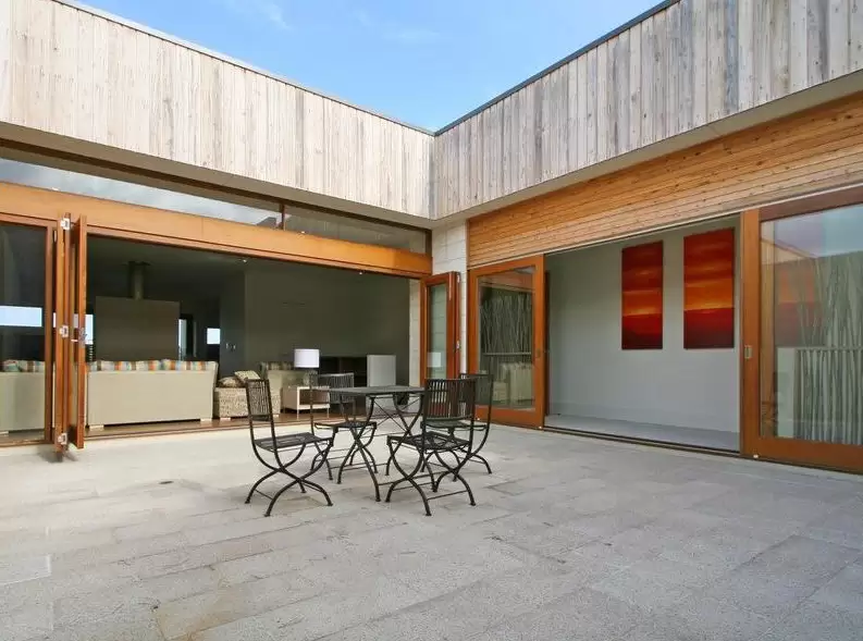 21 Armytage Drive, Portsea Sold by Melbourne Sotheby's International Realty - image 3