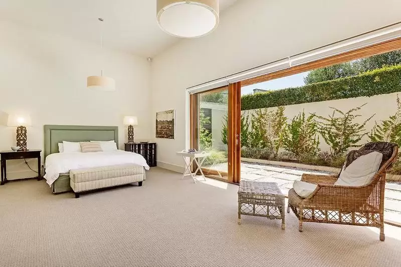 21 Armytage Drive, Portsea Sold by Melbourne Sotheby's International Realty - image 9