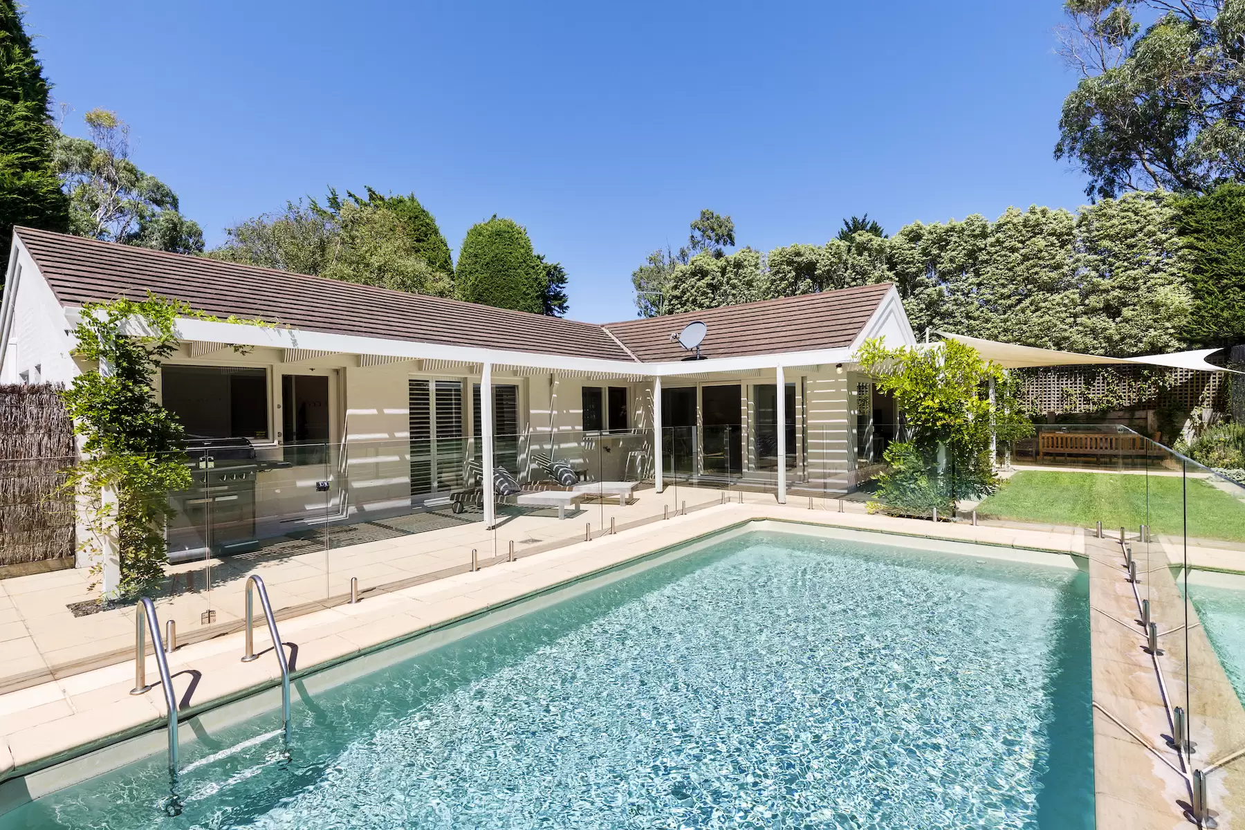 4 Gavan Street, Portsea Sold by Melbourne Sotheby's International Realty - image 3