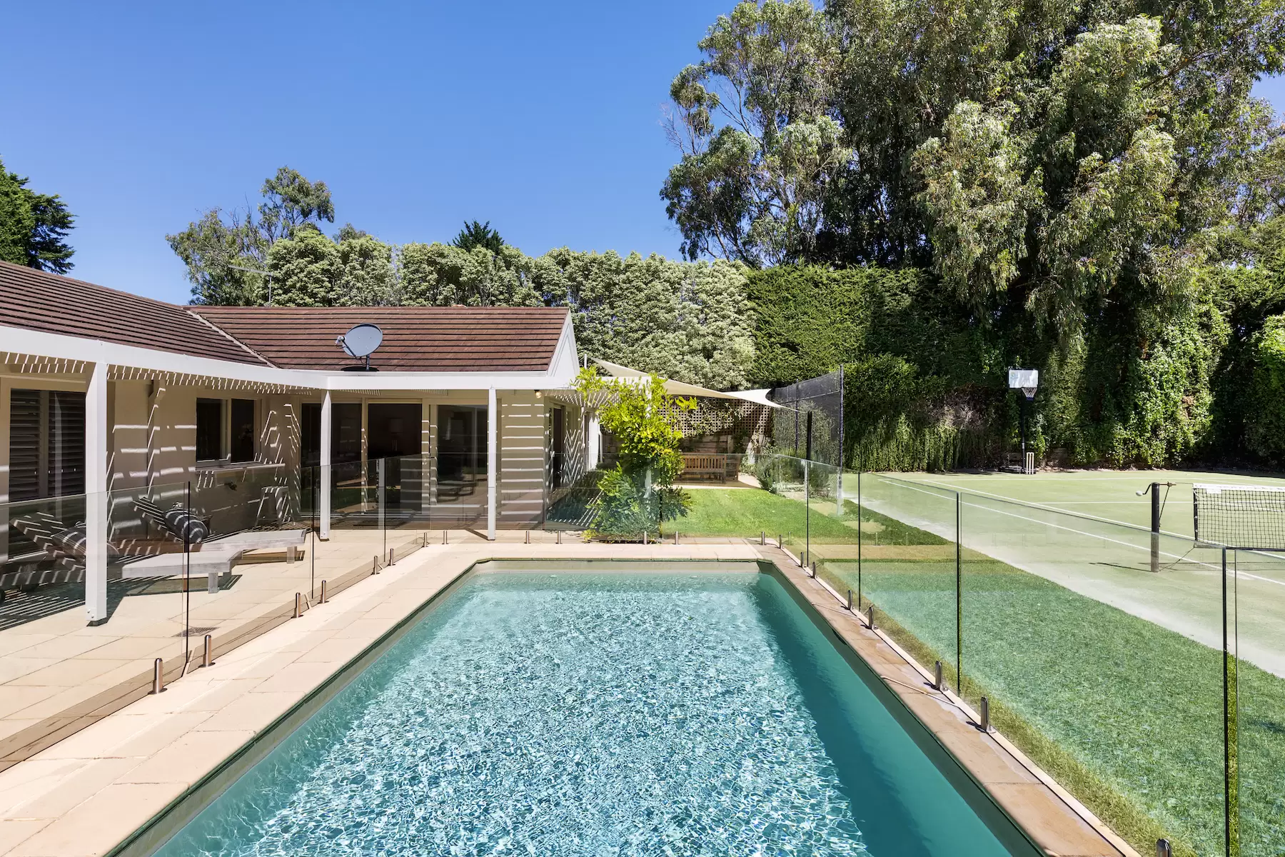 4 Gavan Street, Portsea Sold by Melbourne Sotheby's International Realty - image 2