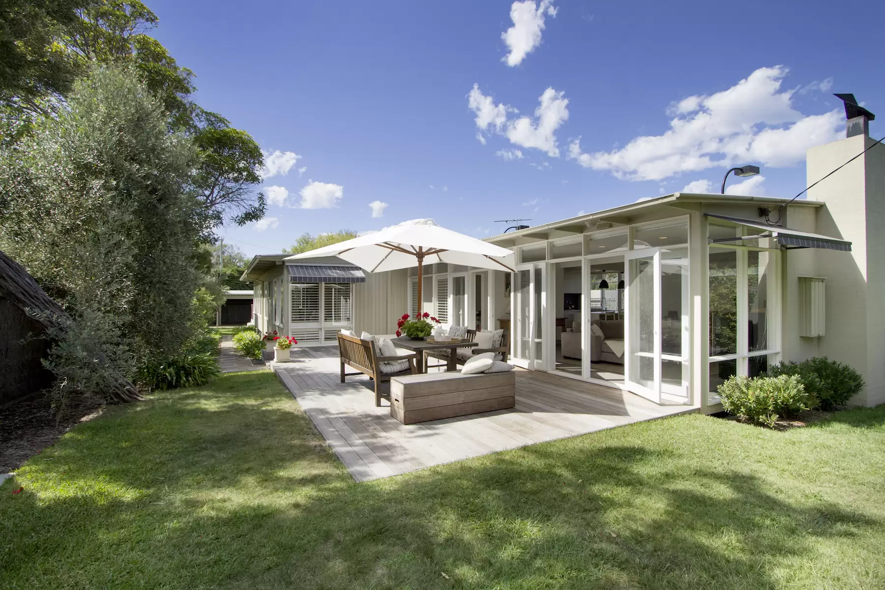 1 Grosvenor Court, Portsea Sold by Melbourne Sotheby's International Realty - image 2