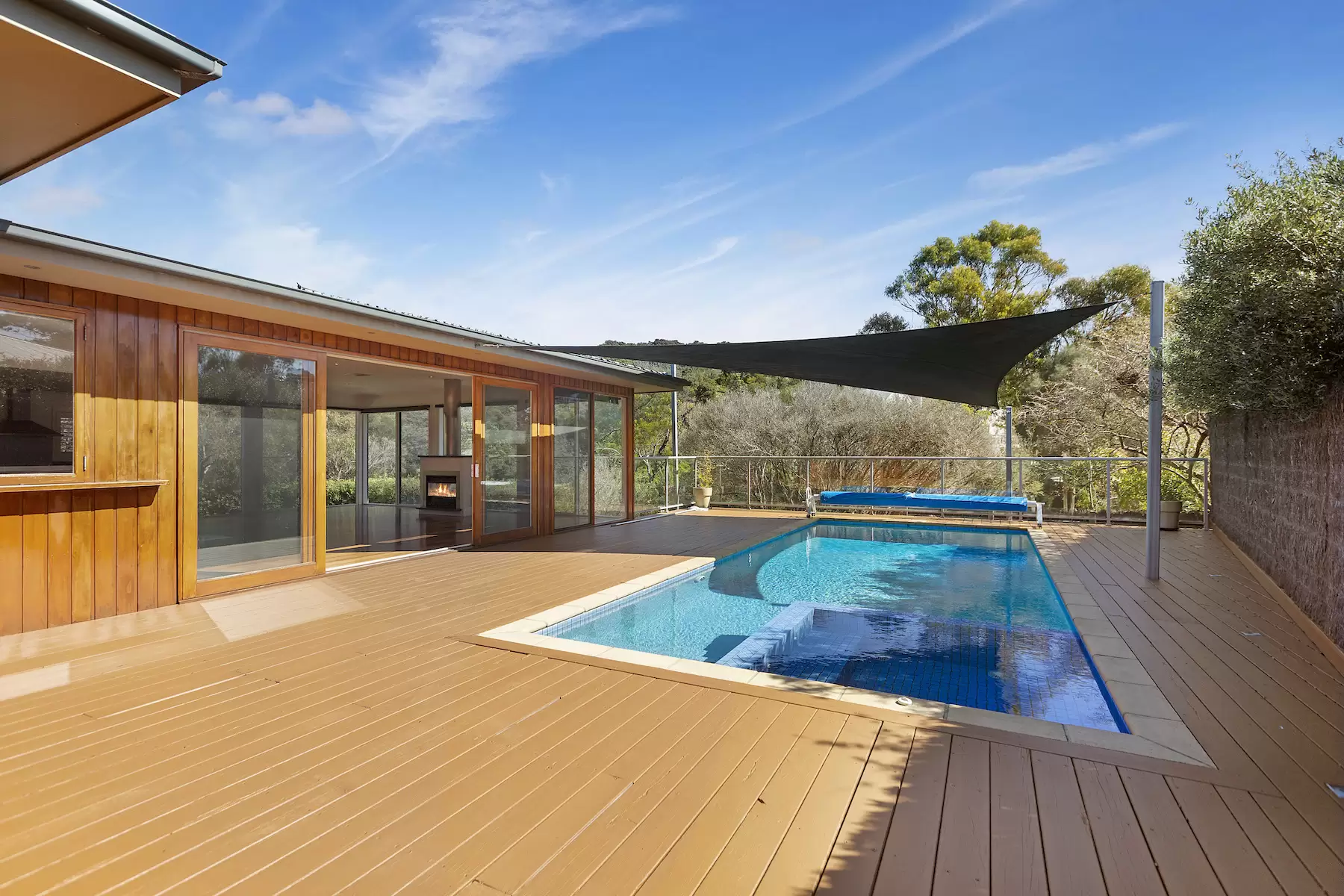 16 Lawrance Grove, Portsea Sold by Melbourne Sotheby's International Realty - image 1