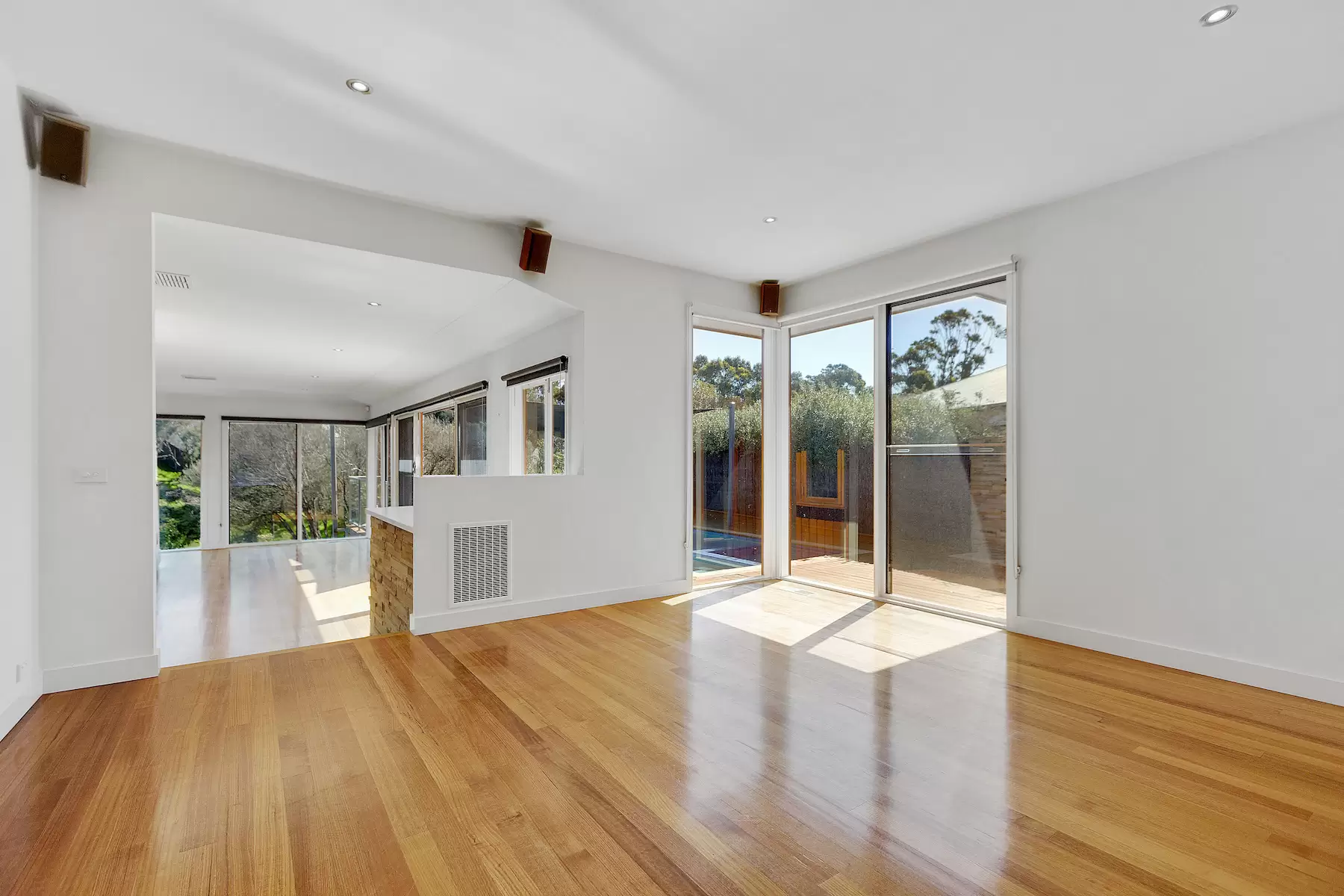 16 Lawrance Grove, Portsea Sold by Melbourne Sotheby's International Realty - image 9