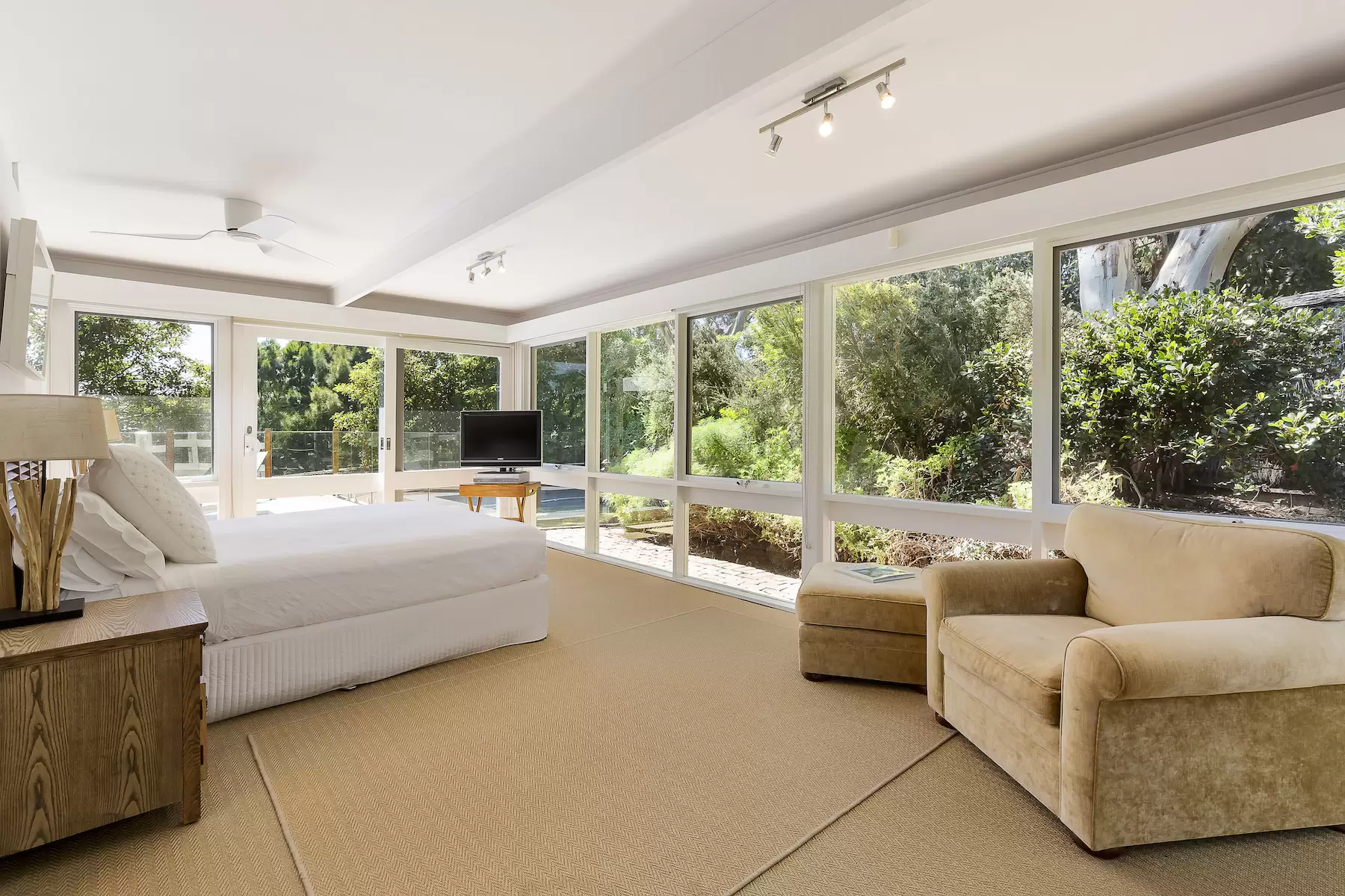 3538 Point Nepean Road, Portsea Sold by Melbourne Sotheby's International Realty - image 7