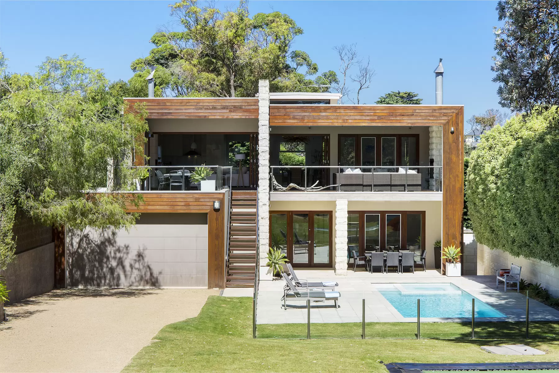 3799 Point Nepean Road, Portsea Sold by Melbourne Sotheby's International Realty - image 1