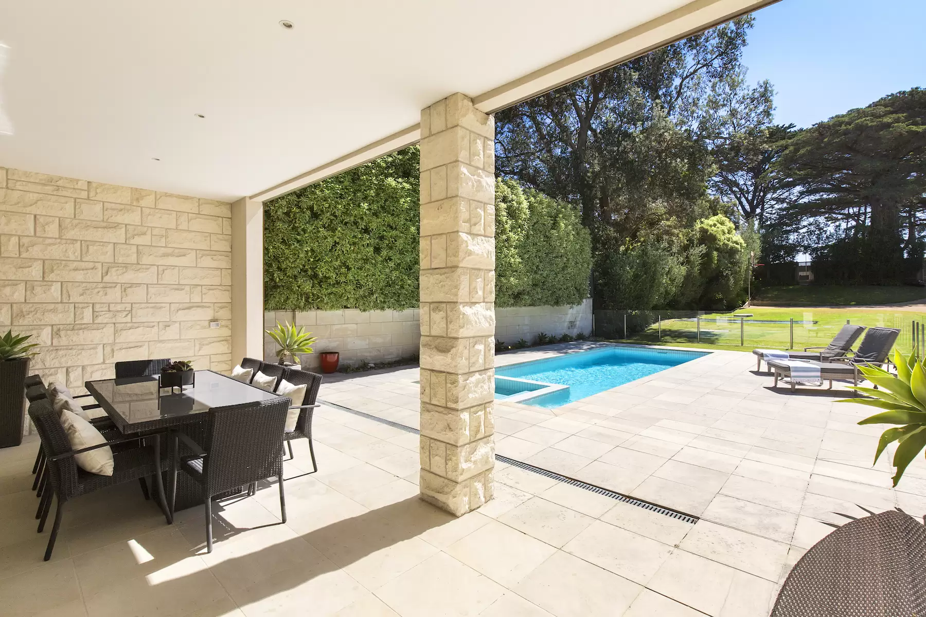 3799 Point Nepean Road, Portsea Sold by Melbourne Sotheby's International Realty - image 8