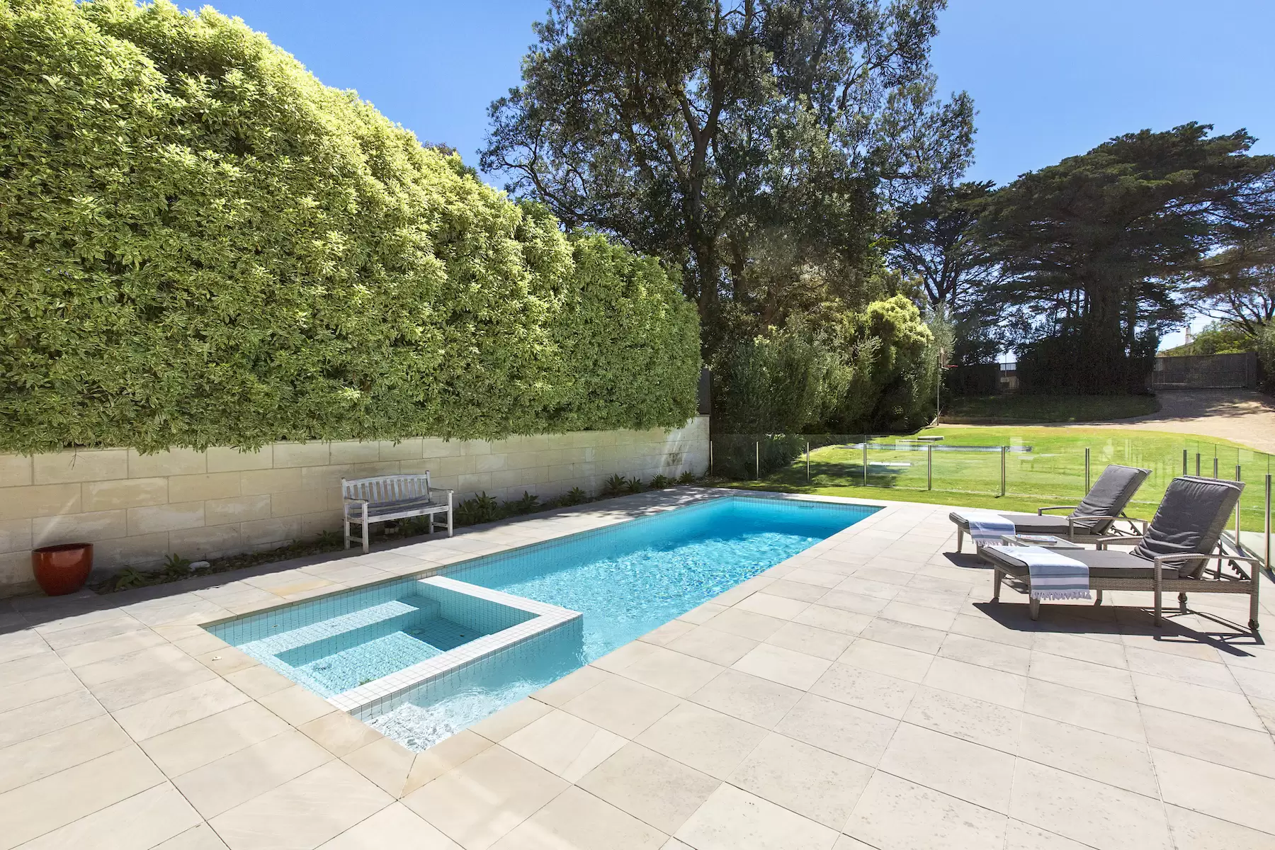 3799 Point Nepean Road, Portsea Sold by Melbourne Sotheby's International Realty - image 2