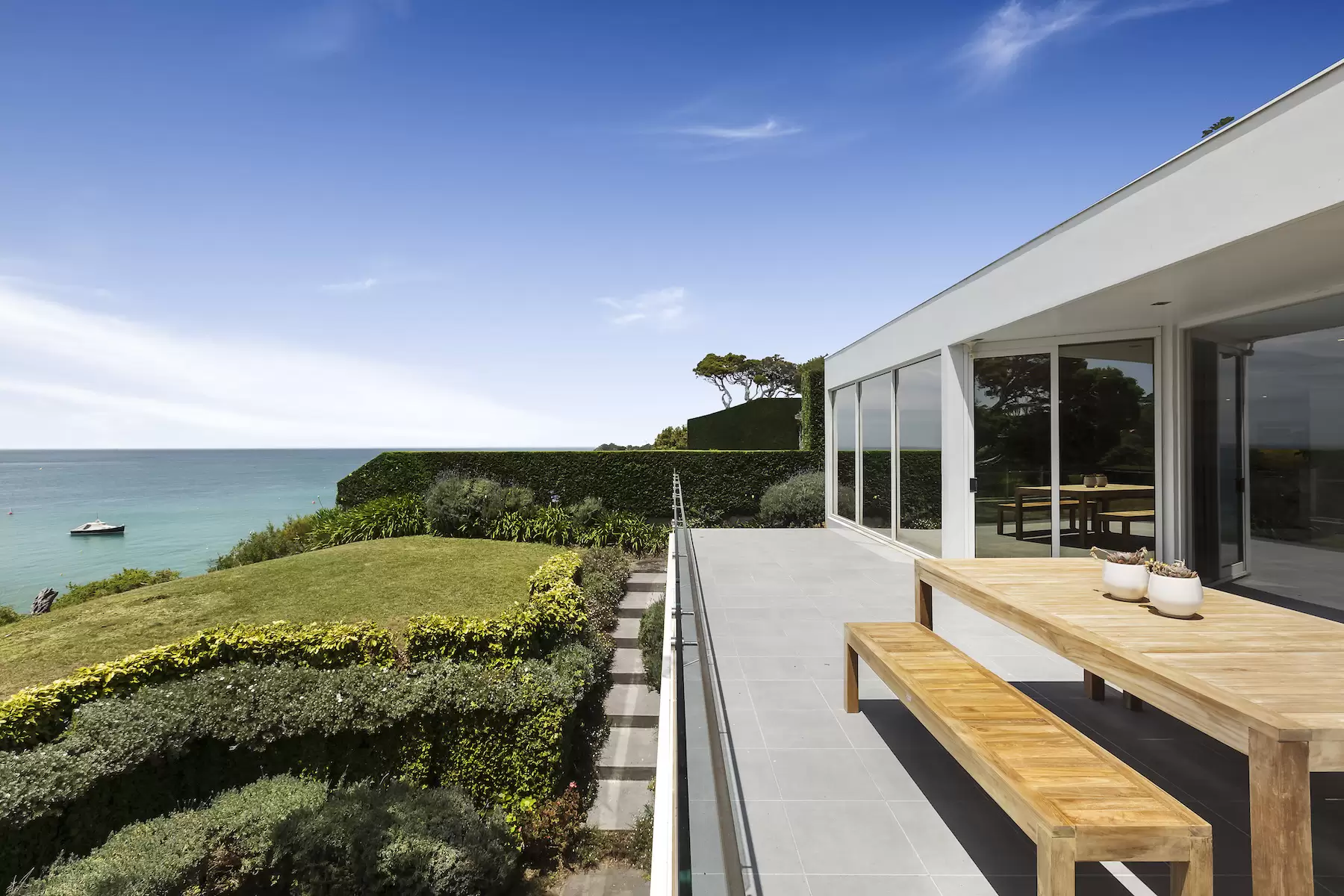 8 Weeroona Avenue, Portsea Sold by Melbourne Sotheby's International Realty - image 4