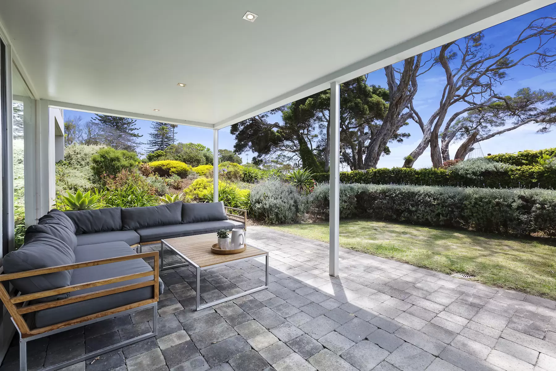 8 Weeroona Avenue, Portsea Sold by Melbourne Sotheby's International Realty - image 15