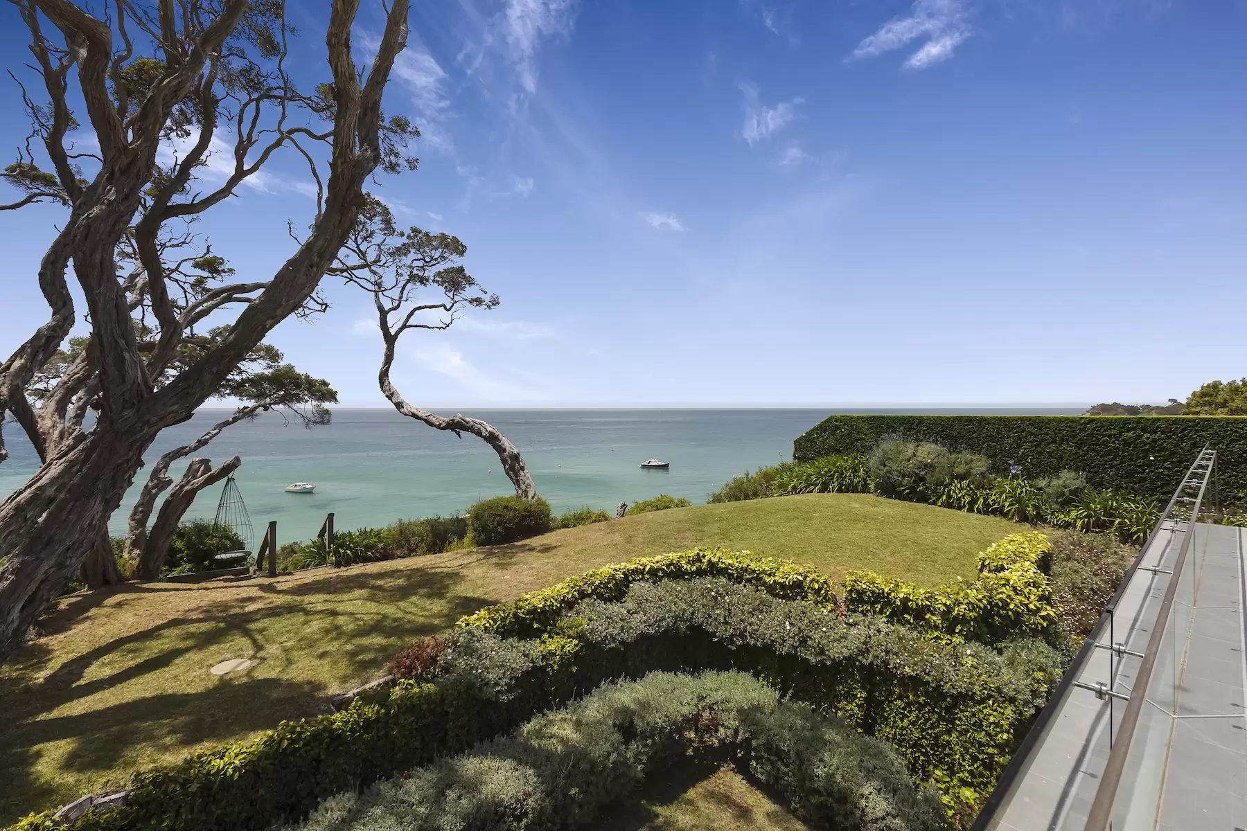 8 Weeroona Avenue, Portsea Sold by Melbourne Sotheby's International Realty - image 2