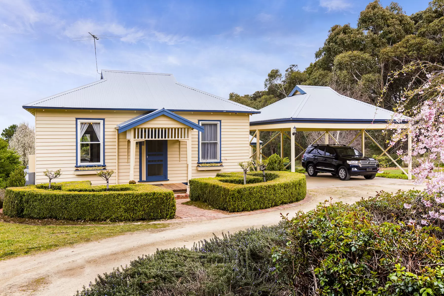 427 Arthurs Seat Road, Red Hill Sold by Melbourne Sotheby's International Realty - image 3