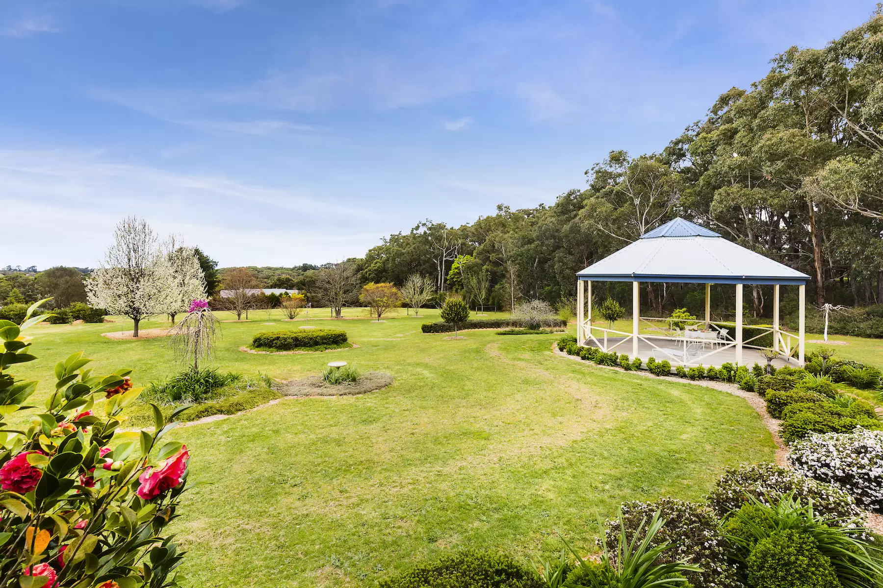 427 Arthurs Seat Road, Red Hill Sold by Melbourne Sotheby's International Realty - image 6