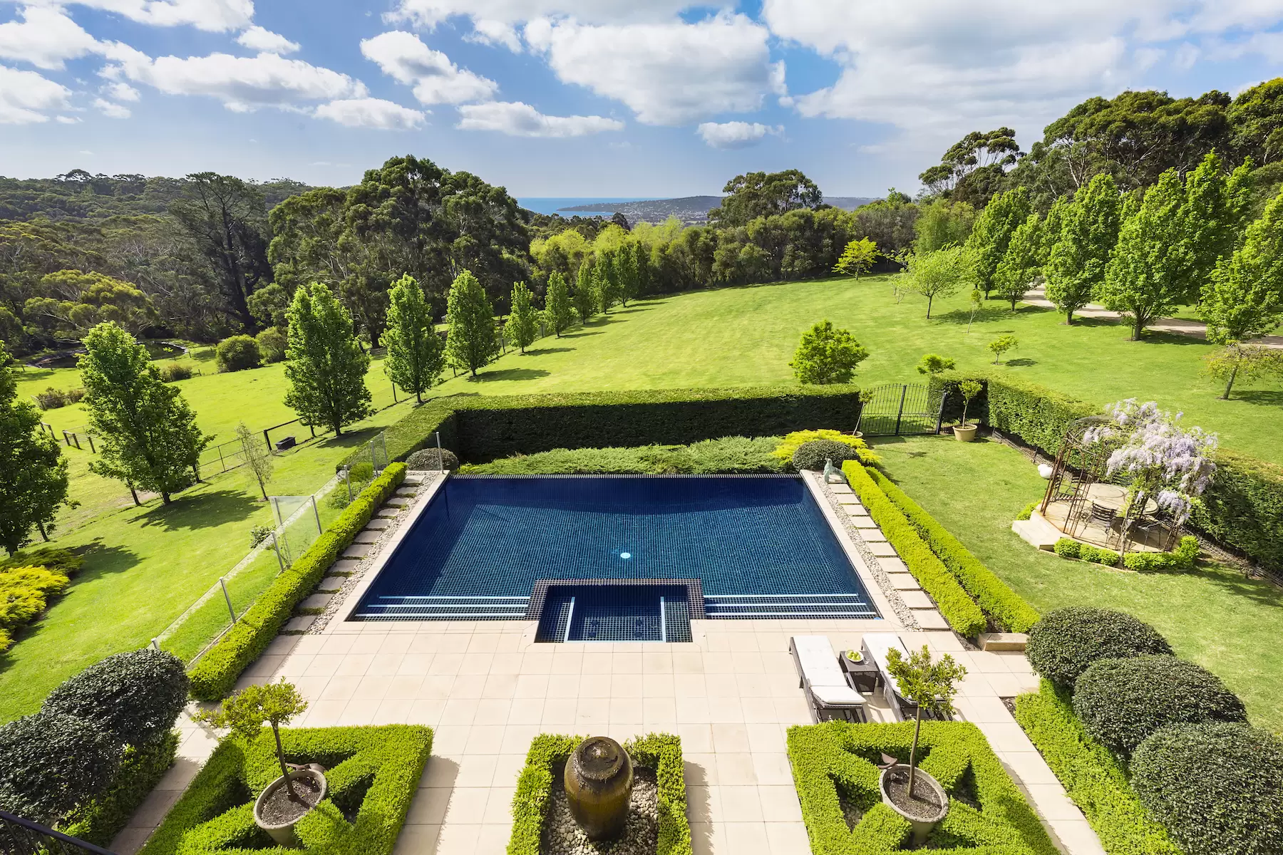 60 Sheehans Road, Red Hill Sold by Melbourne Sotheby's International Realty - image 2