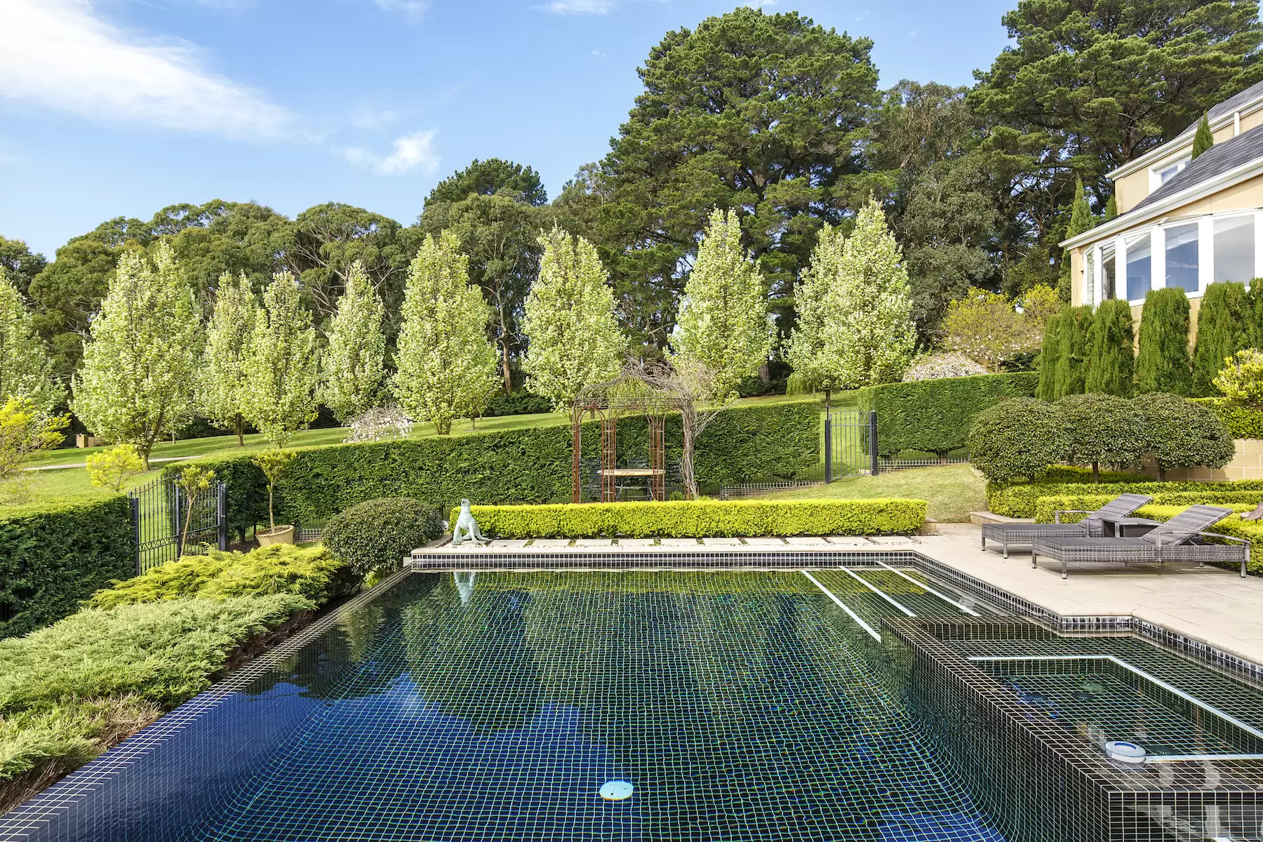 60 Sheehans Road, Red Hill Sold by Melbourne Sotheby's International Realty - image 8