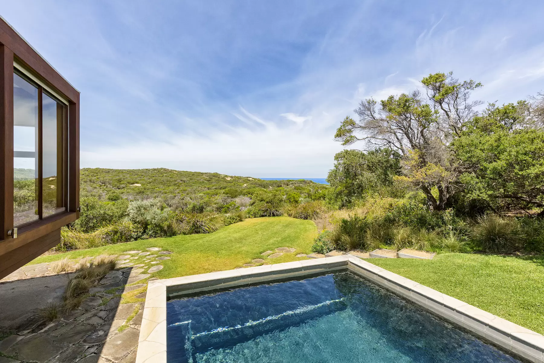 16 Paringa Road, Portsea Sold by Melbourne Sotheby's International Realty - image 3