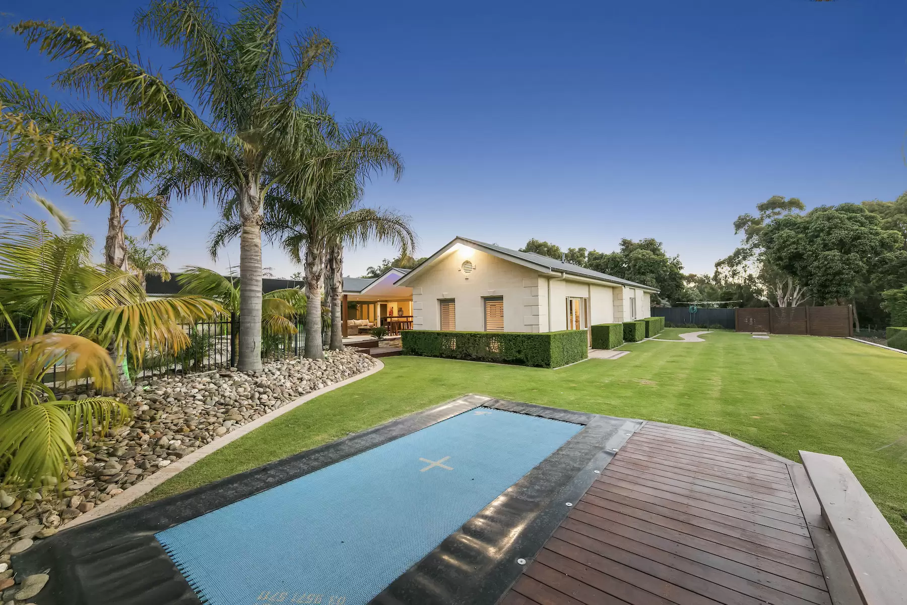 53 Lockhart Drive, Rosebud Sold by Melbourne Sotheby's International Realty - image 5