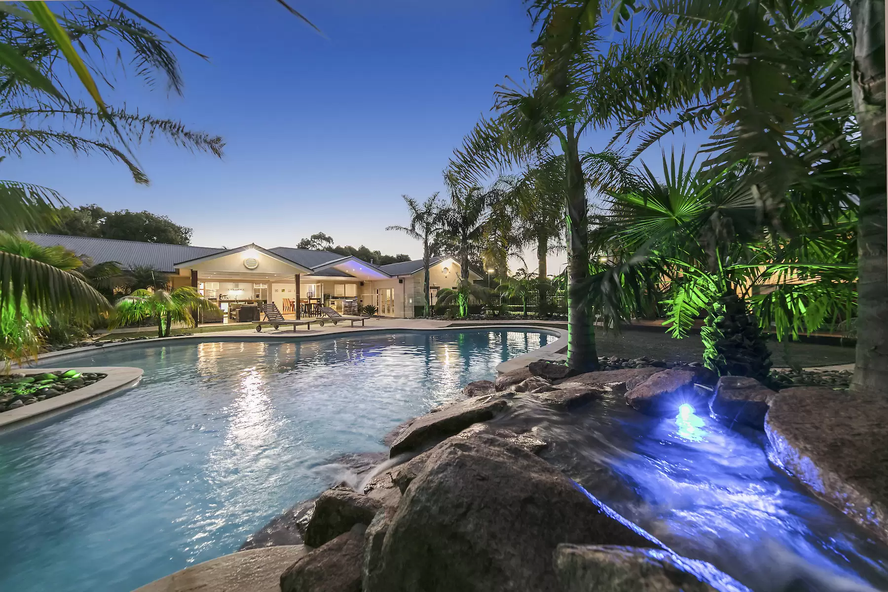 53 Lockhart Drive, Rosebud Sold by Melbourne Sotheby's International Realty - image 1