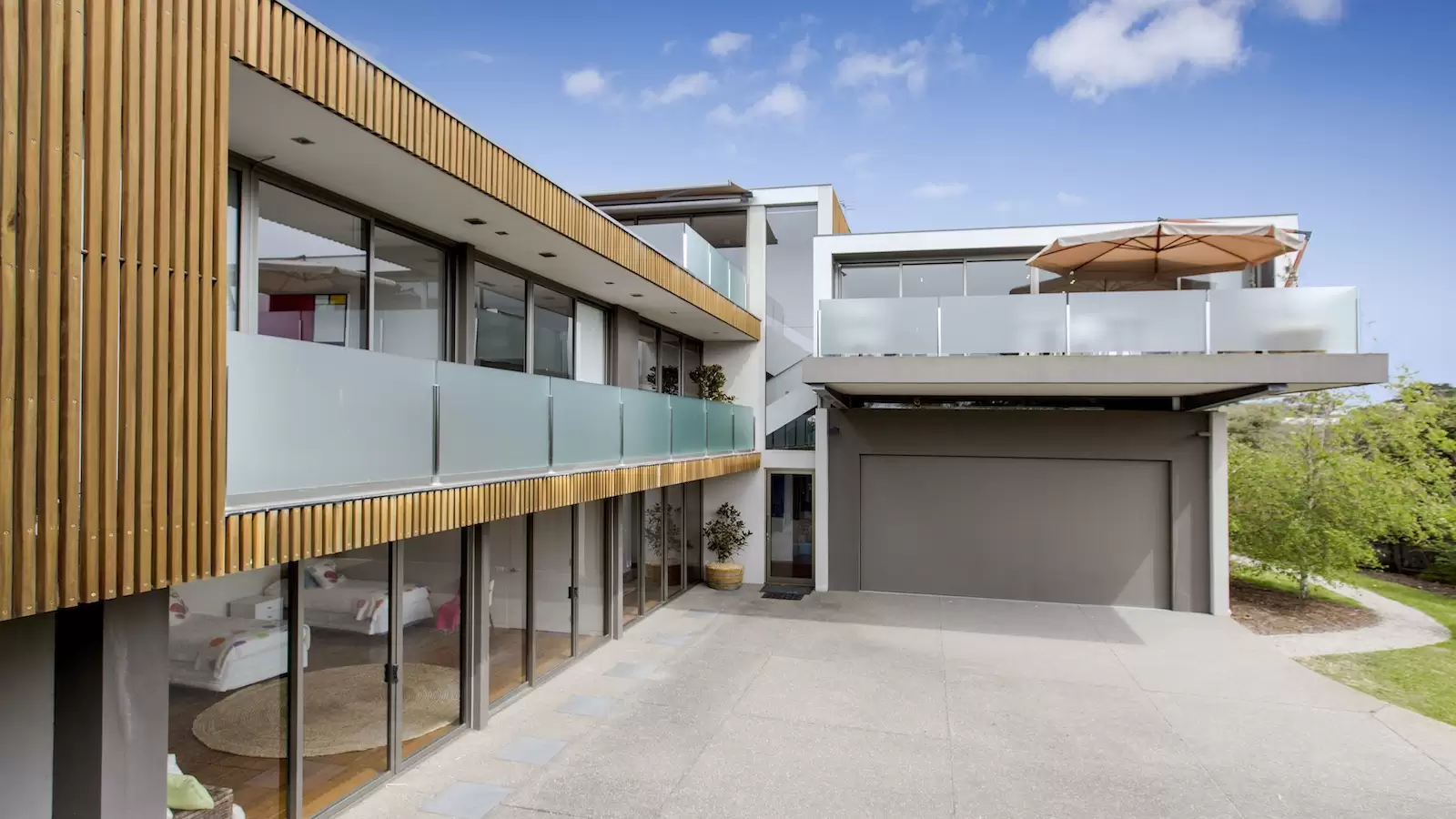 7 Albany Court, Sorrento Sold by Melbourne Sotheby's International Realty - image 1