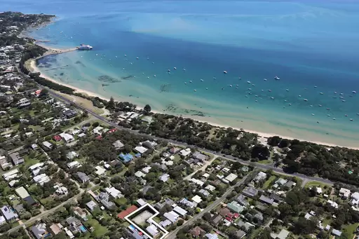 18 Erlandsen Avenue, Sorrento Sold by Melbourne Sotheby's International Realty