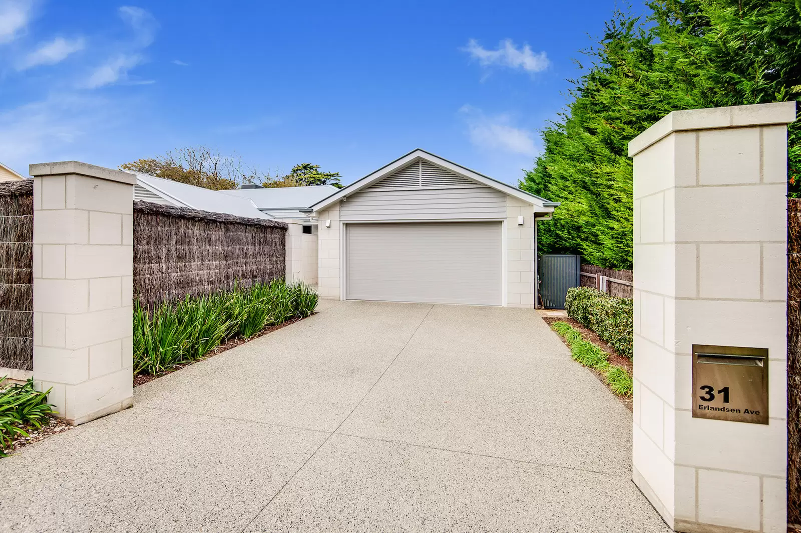 31 Erlandsen Avenue, Sorrento Sold by Melbourne Sotheby's International Realty - image 2