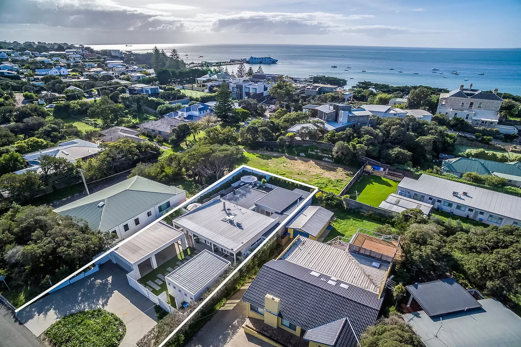 32 Newton Avenue, Sorrento Sold by Melbourne Sotheby's International Realty - image 3