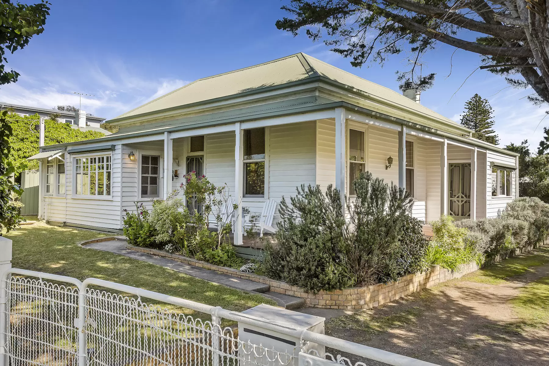 3213 Point Nepean Road, Sorrento Sold by Melbourne Sotheby's International Realty - image 2