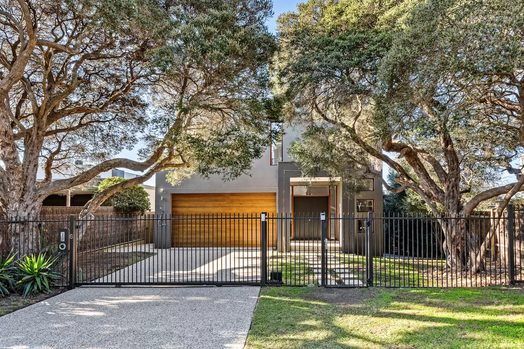 6 Tuckey Street, Sorrento Sold by Melbourne Sotheby's International Realty - image 3