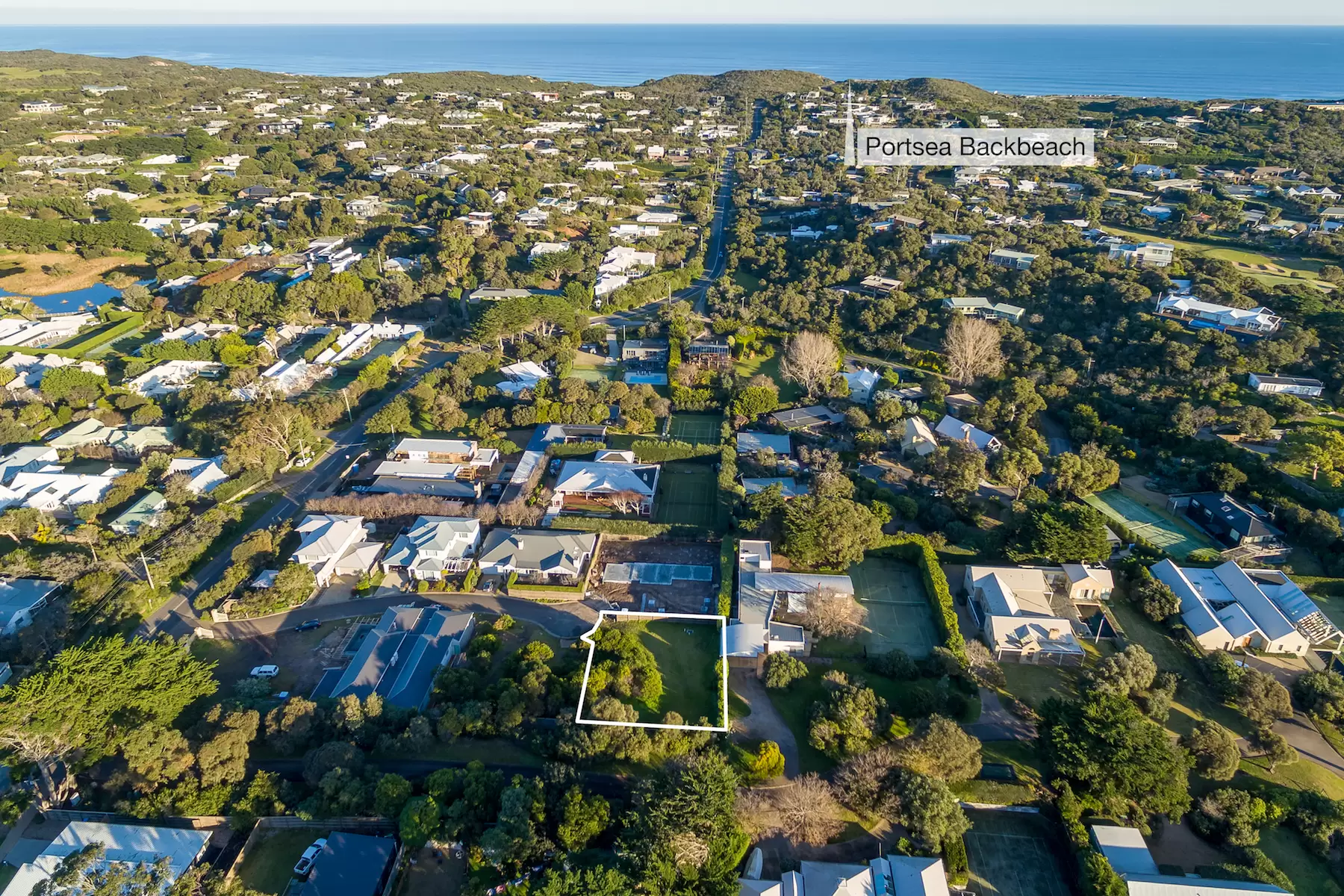 4 Portsmouth Place, Portsea Sold by Melbourne Sotheby's International Realty - image 3