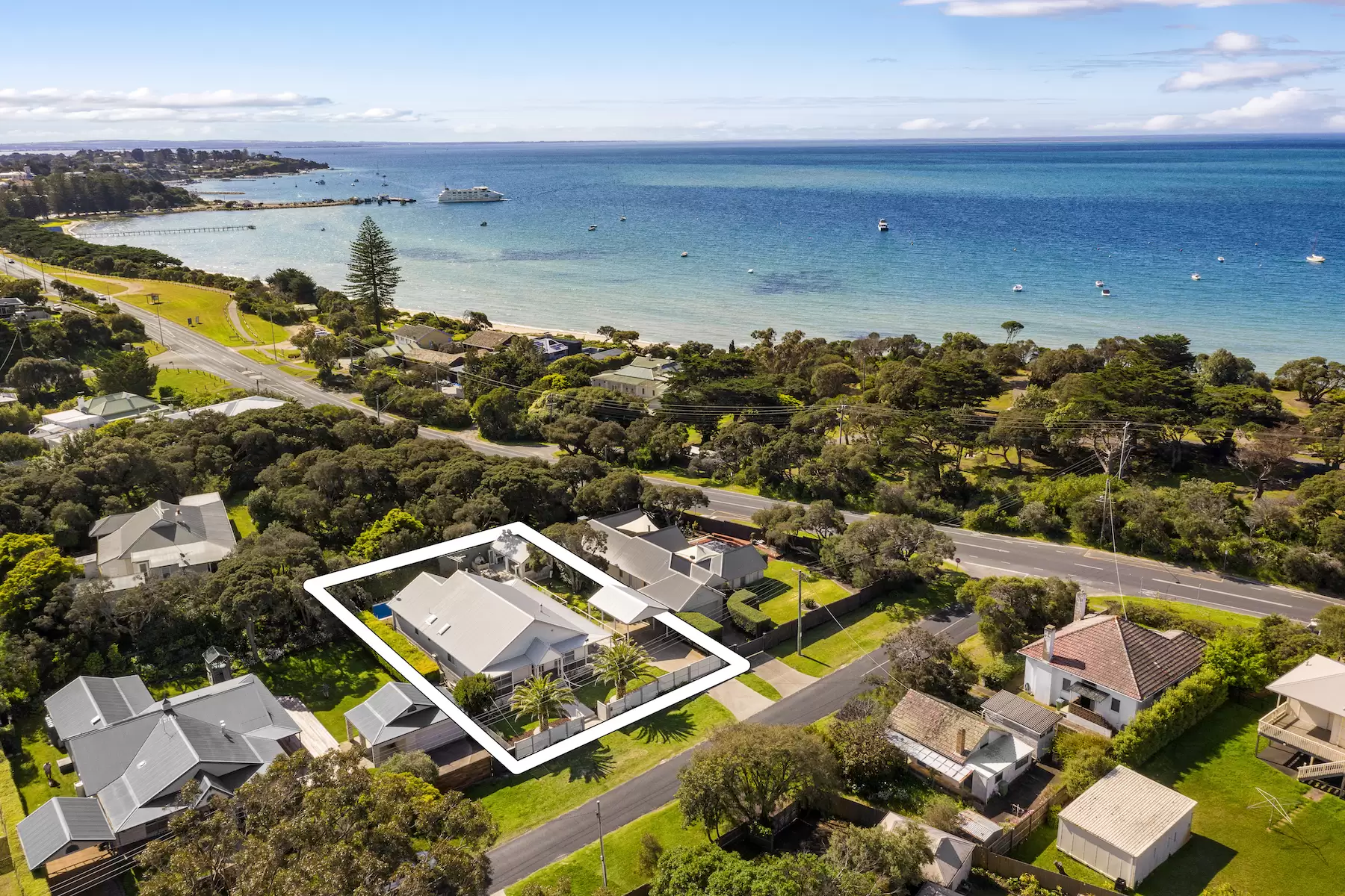 6 Salonika Street, Sorrento Sold by Melbourne Sotheby's International Realty - image 3