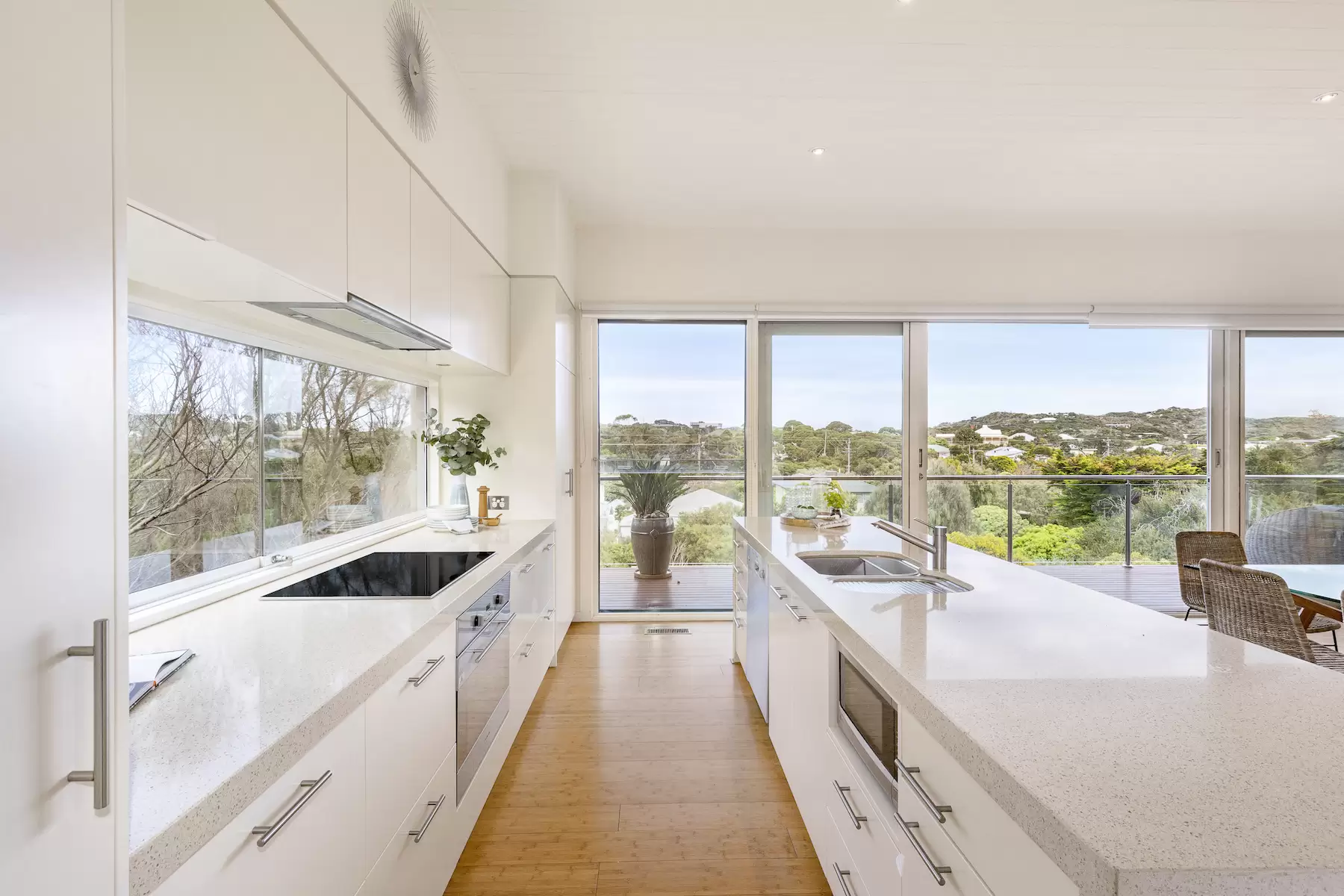 37 Russell Crescent, Sorrento Sold by Melbourne Sotheby's International Realty - image 3