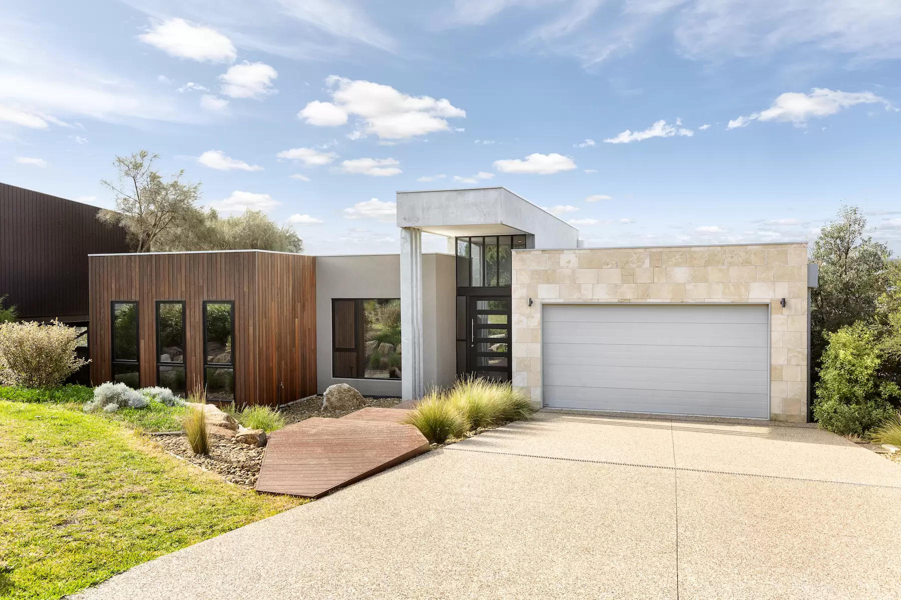 8 Tralee Lane, Fingal Sold by Melbourne Sotheby's International Realty - image 2