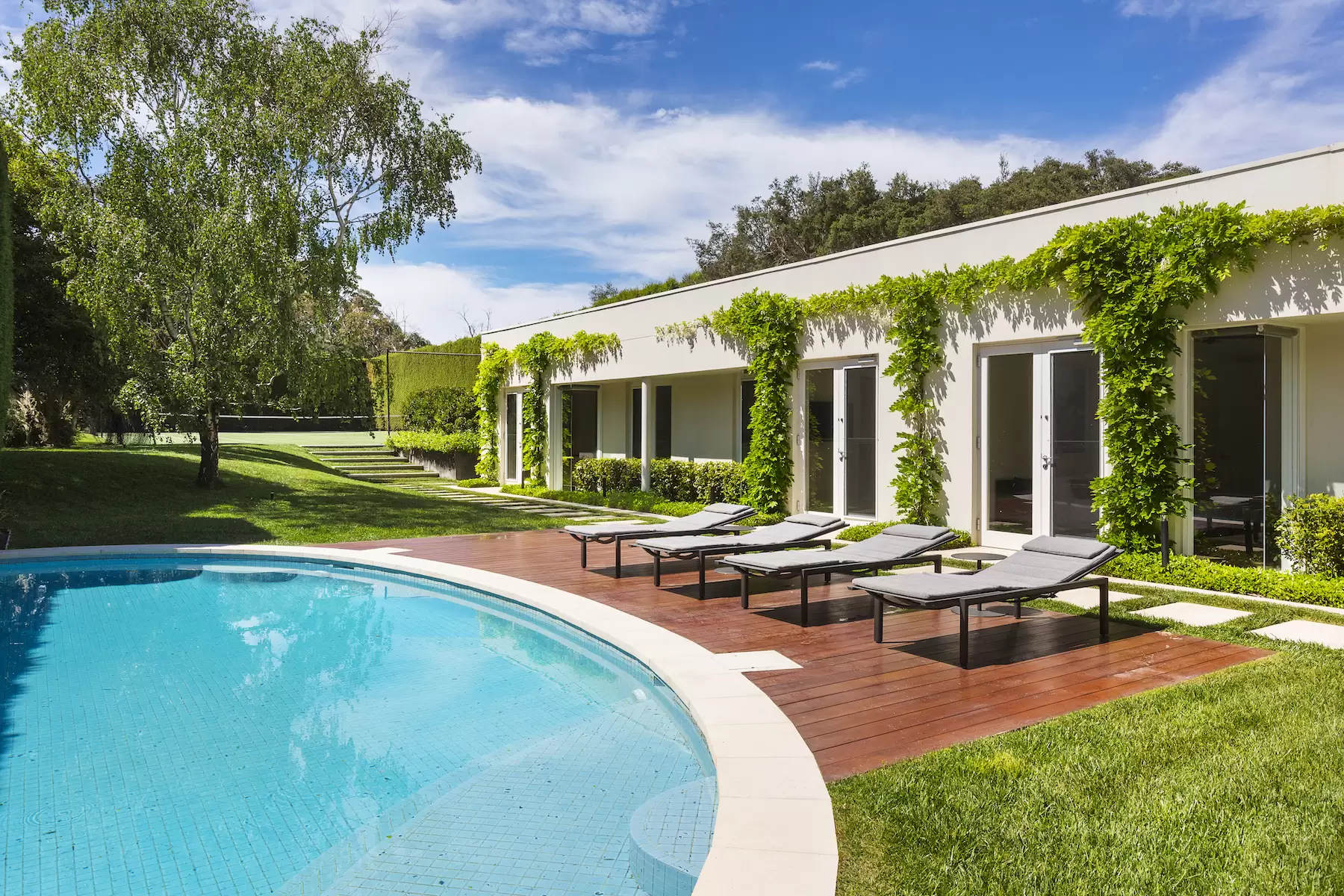 75 Campbells Road, Portsea Sold by Melbourne Sotheby's International Realty - image 2