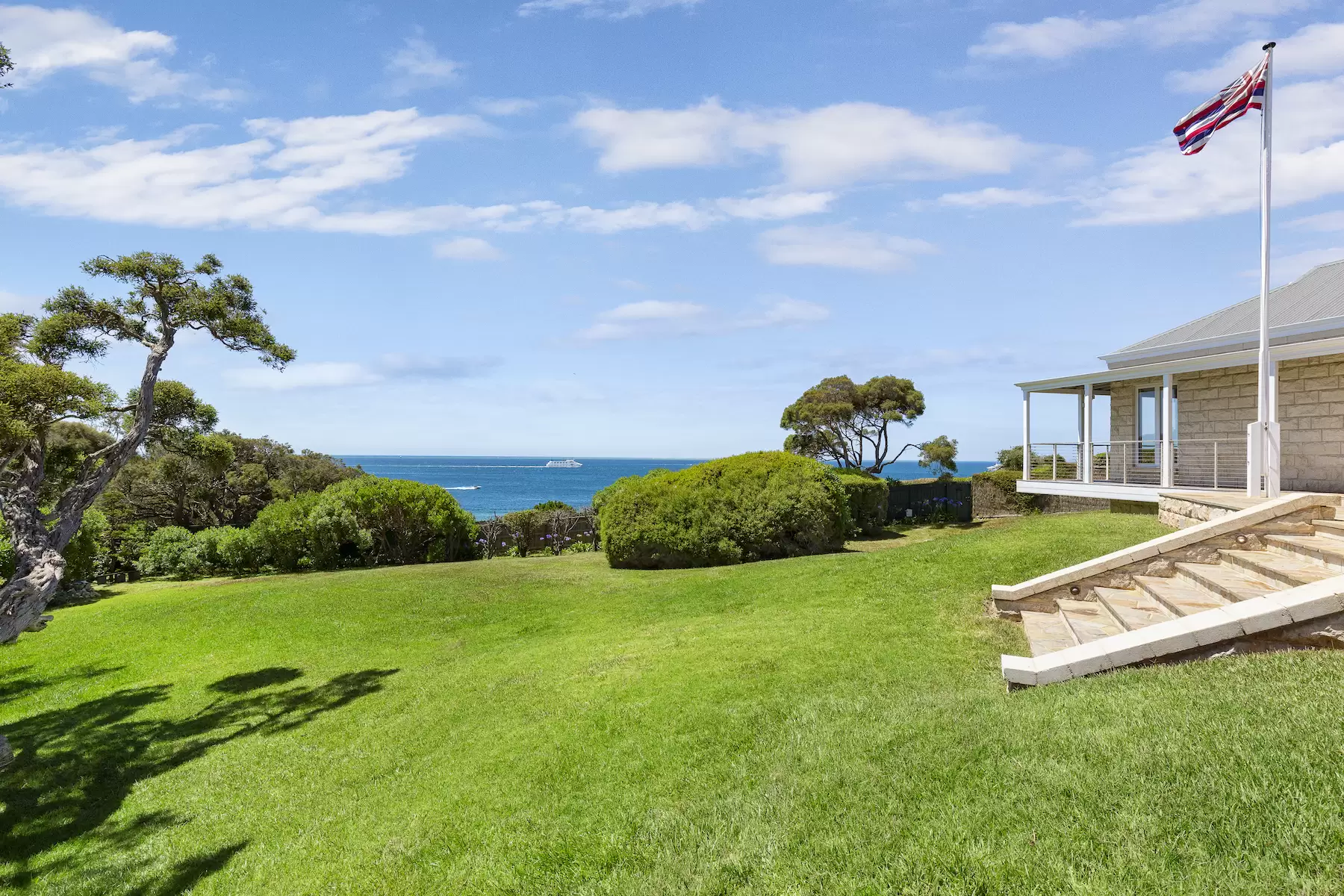 1 - 3 Franklin Road, Portsea Sold by Melbourne Sotheby's International Realty - image 6