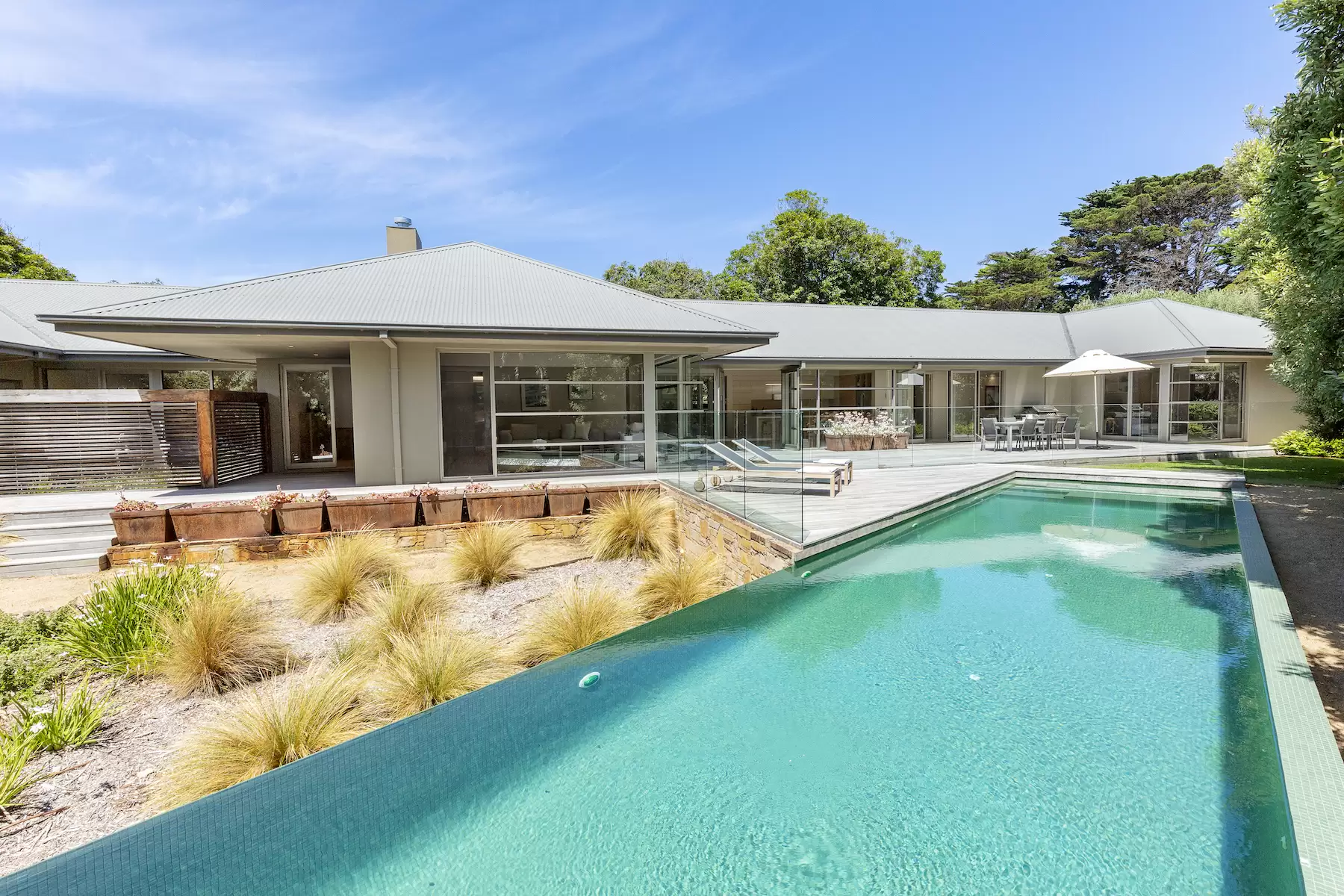 14 Grosvenor Court, Portsea Sold by Melbourne Sotheby's International Realty - image 1