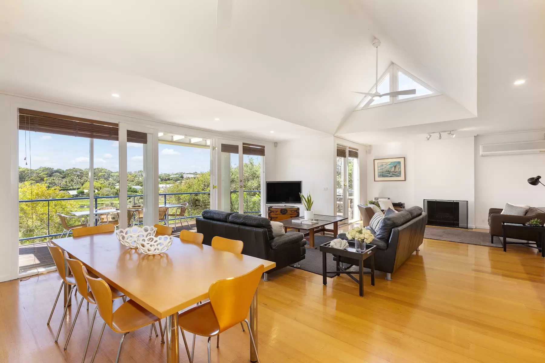 20 Farnsworth Avenue, Portsea Sold by Melbourne Sotheby's International Realty - image 4