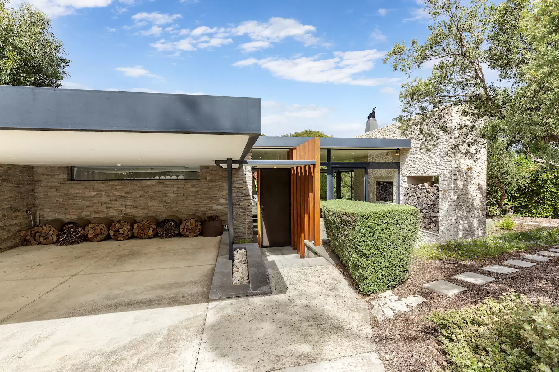 3837 Point Nepean Road, Portsea Sold by Melbourne Sotheby's International Realty - image 3