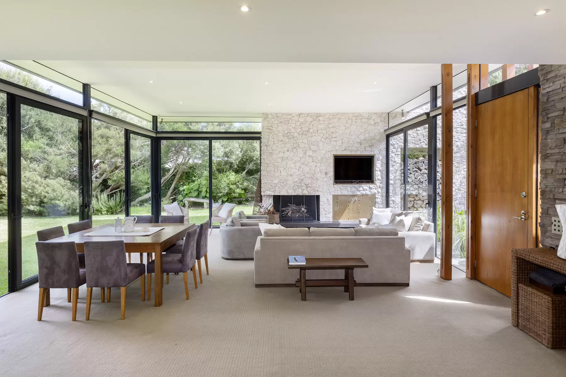 3837 Point Nepean Road, Portsea Sold by Melbourne Sotheby's International Realty - image 6