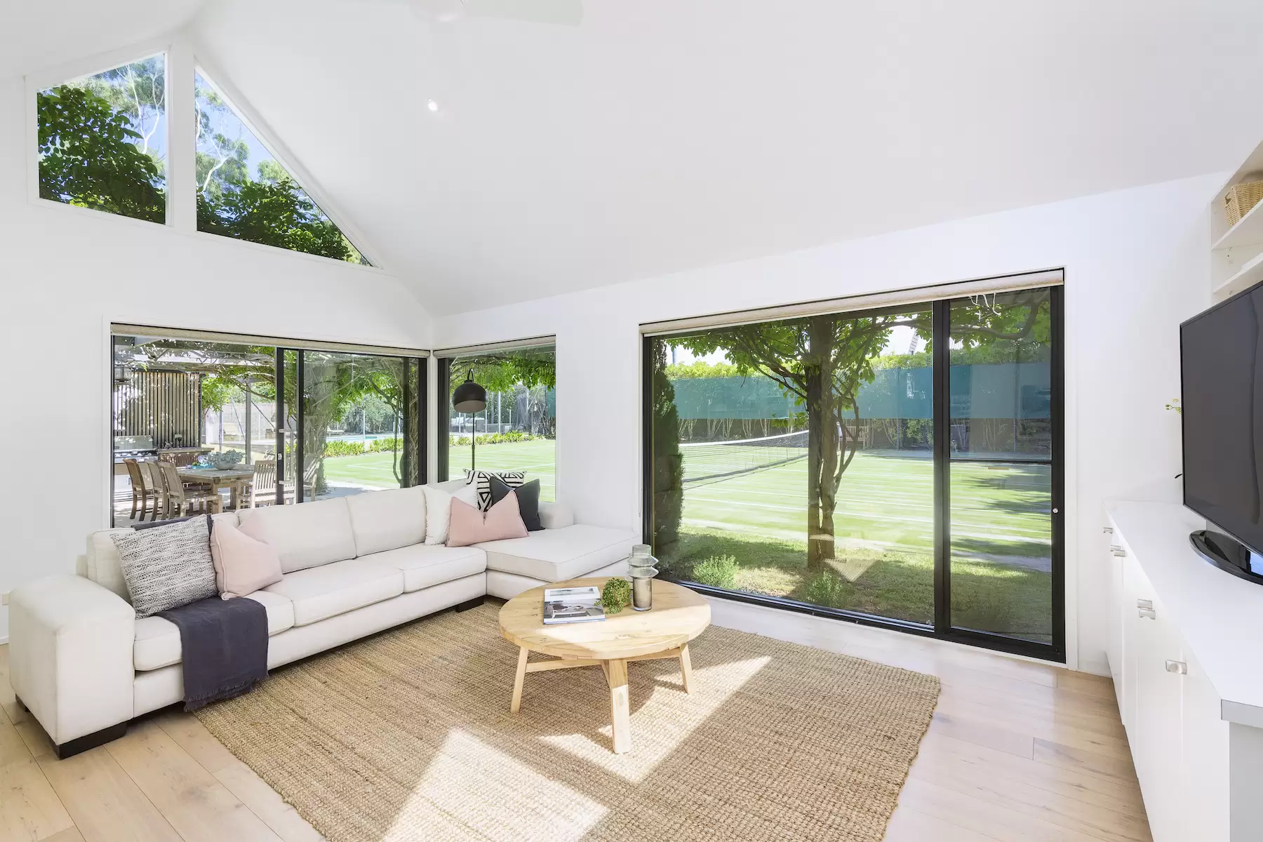 6 Farnsworth Avenue, Portsea Sold by Melbourne Sotheby's International Realty - image 8