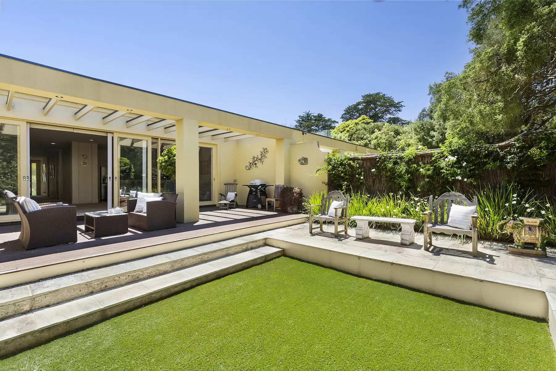 2 Nairana Court, Portsea Sold by Melbourne Sotheby's International Realty - image 1