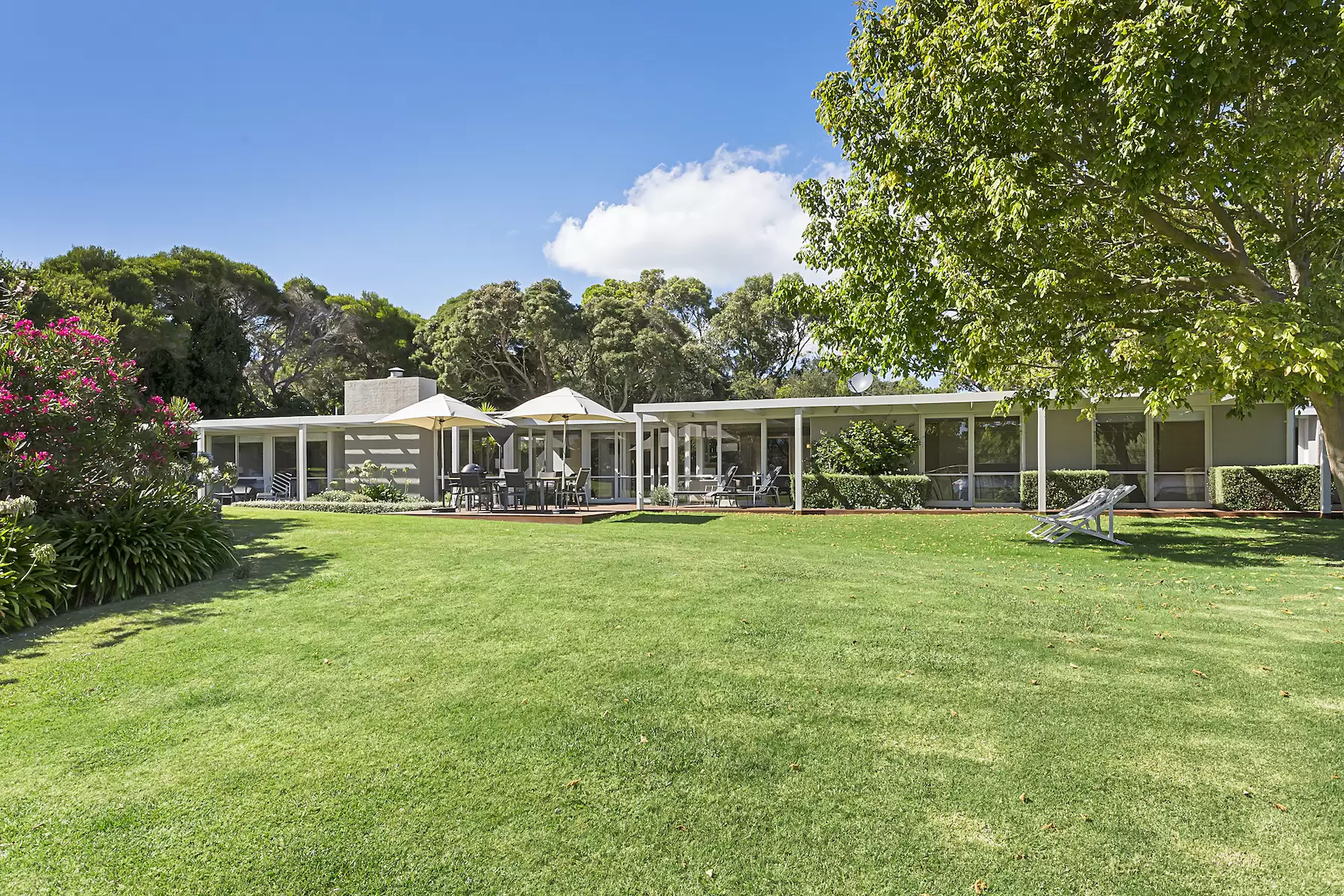 1 Cypress Court, Portsea Sold by Melbourne Sotheby's International Realty - image 1