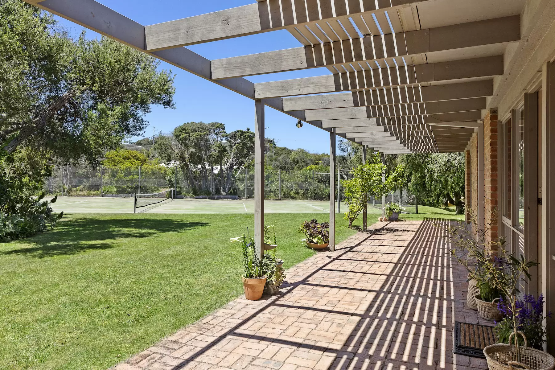 9 Elizabeth Road, Portsea Sold by Melbourne Sotheby's International Realty - image 1