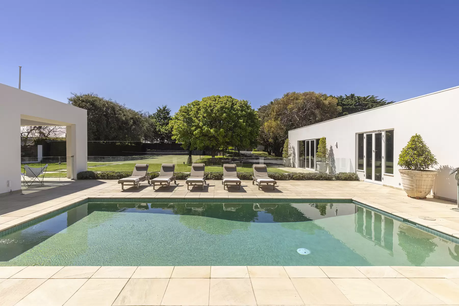 9 Wimbledon Court, Portsea Sold by Melbourne Sotheby's International Realty - image 2