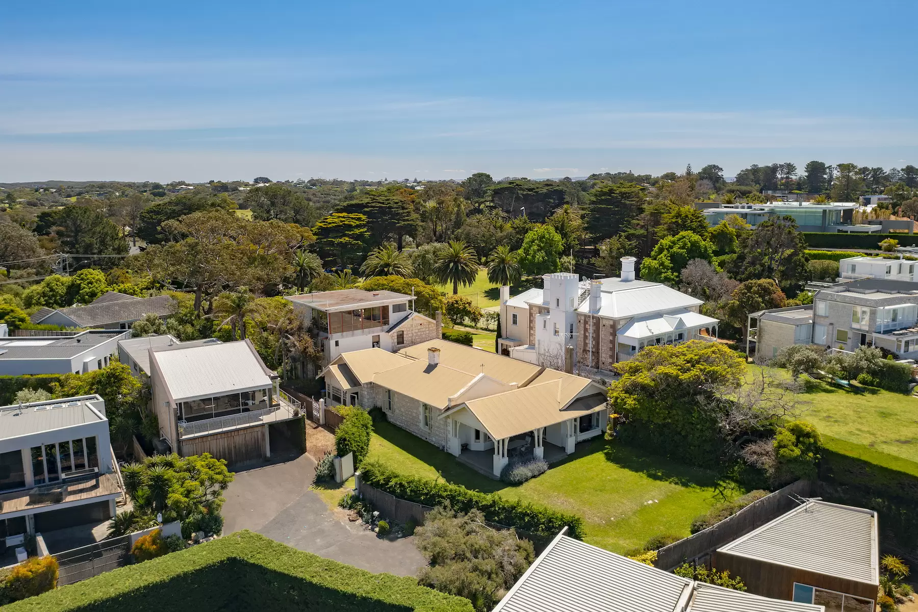 6  Leonard Court, Sorrento Sold by Melbourne Sotheby's International Realty - image 11