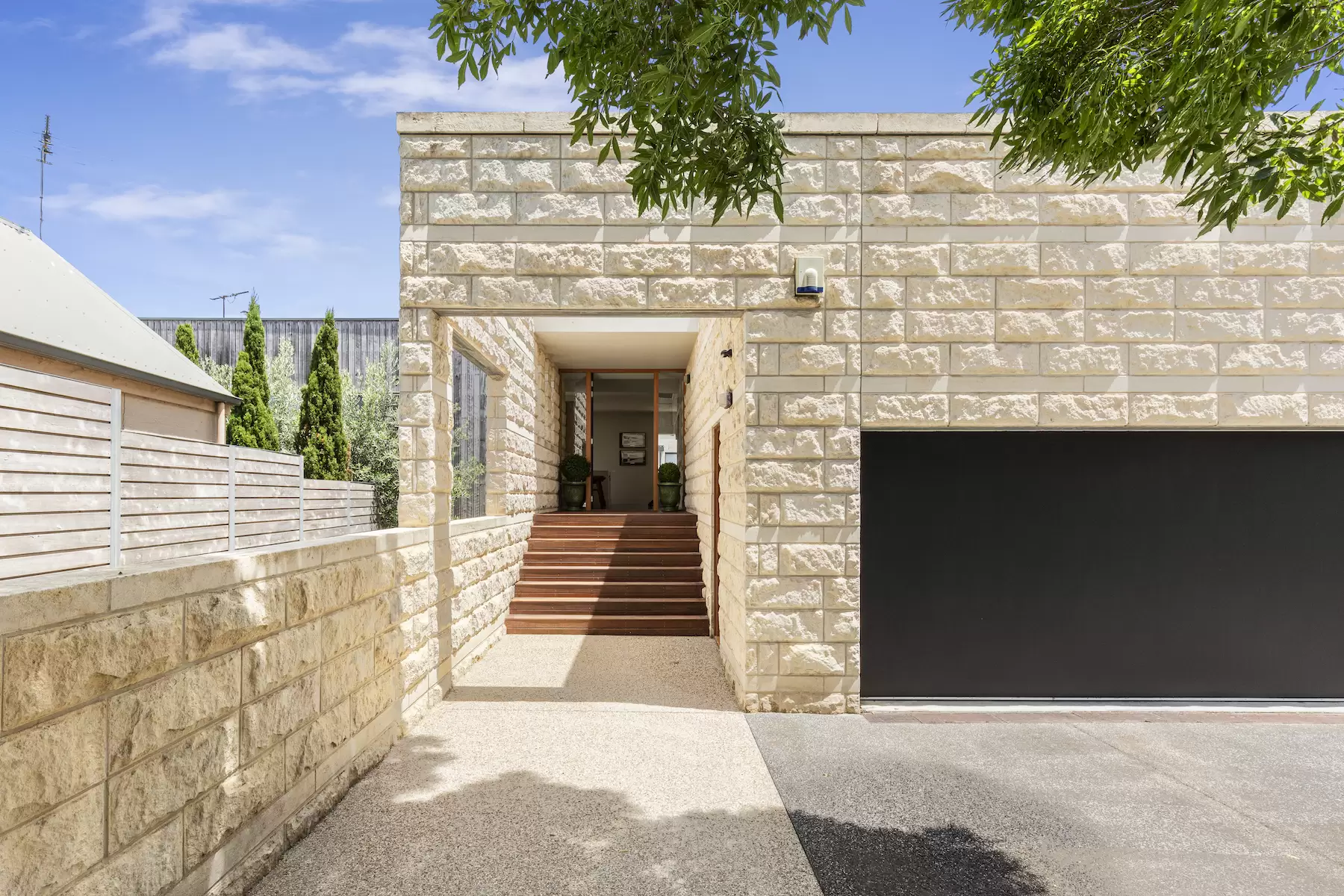 22 Delgany Avenue, Portsea Sold by Melbourne Sotheby's International Realty - image 2