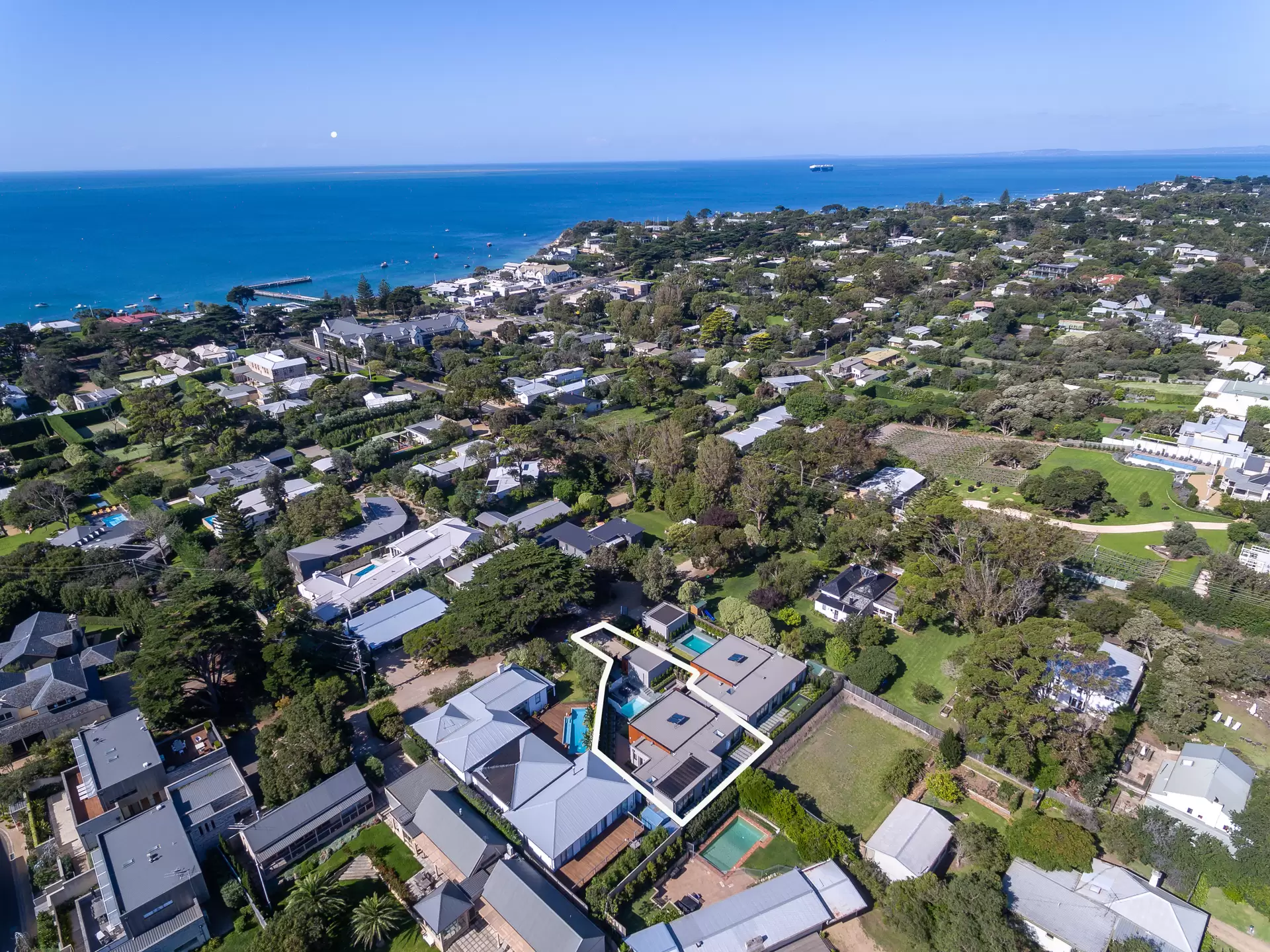 38 Delgany Avenue, Portsea Sold by Melbourne Sotheby's International Realty - image 1