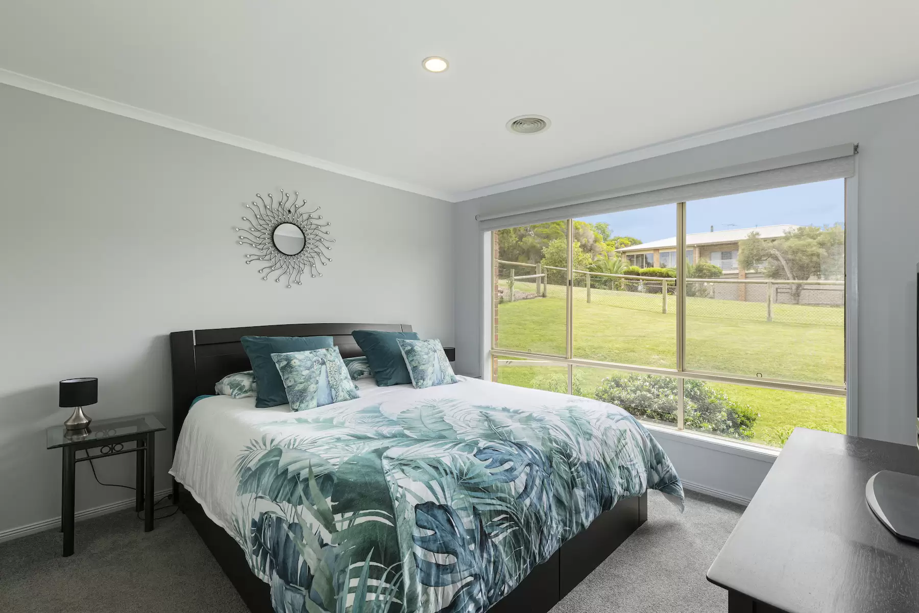 18 Alexandra Crescent, Rye Sold by Melbourne Sotheby's International Realty - image 14