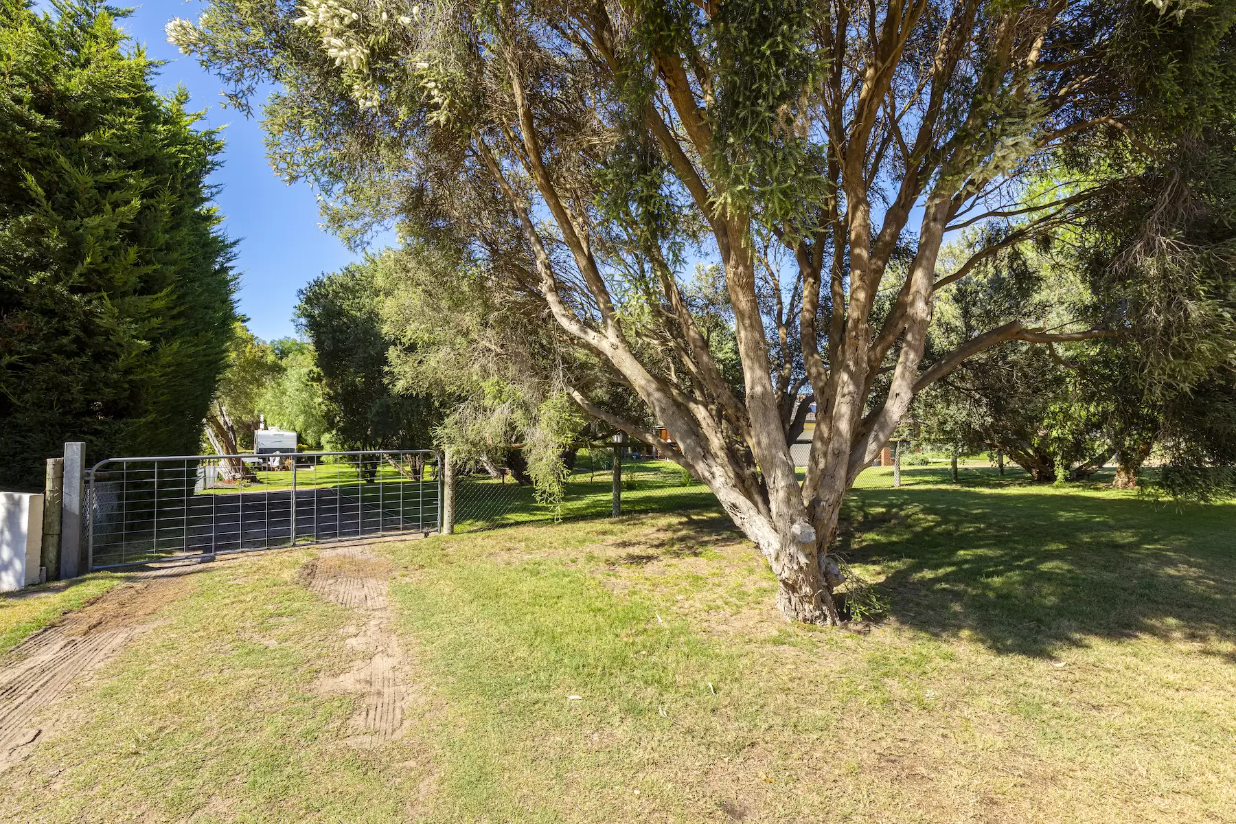 18 Alexandra Crescent, Rye Sold by Melbourne Sotheby's International Realty - image 10